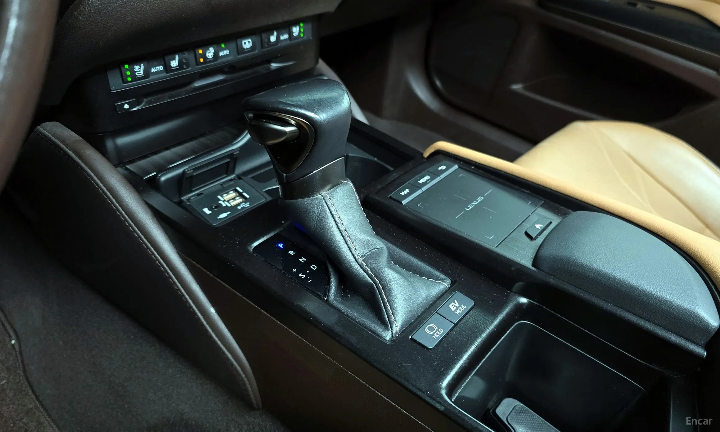 Lexus ES300h 7th Generation превью 9