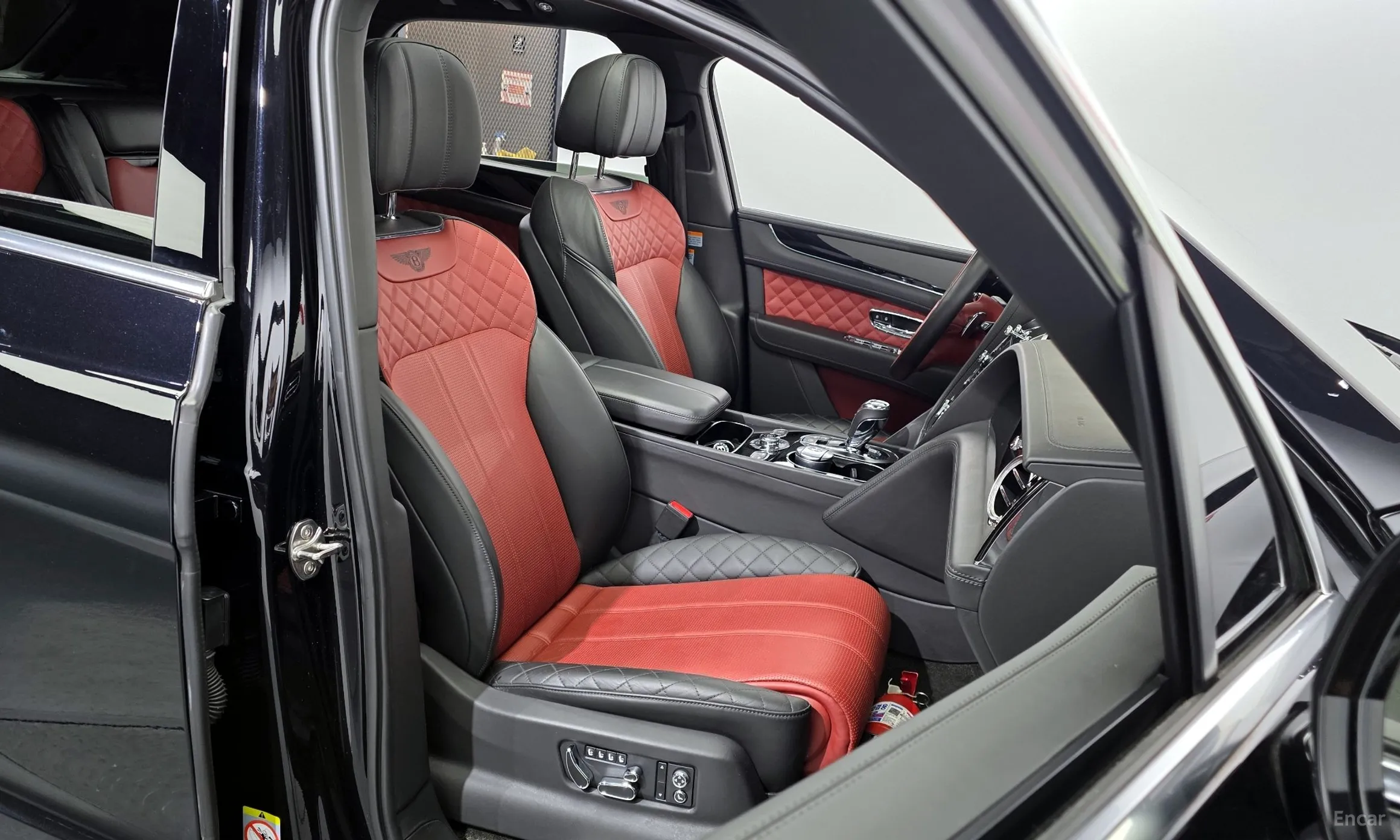 Bentley Bentayga превью 12