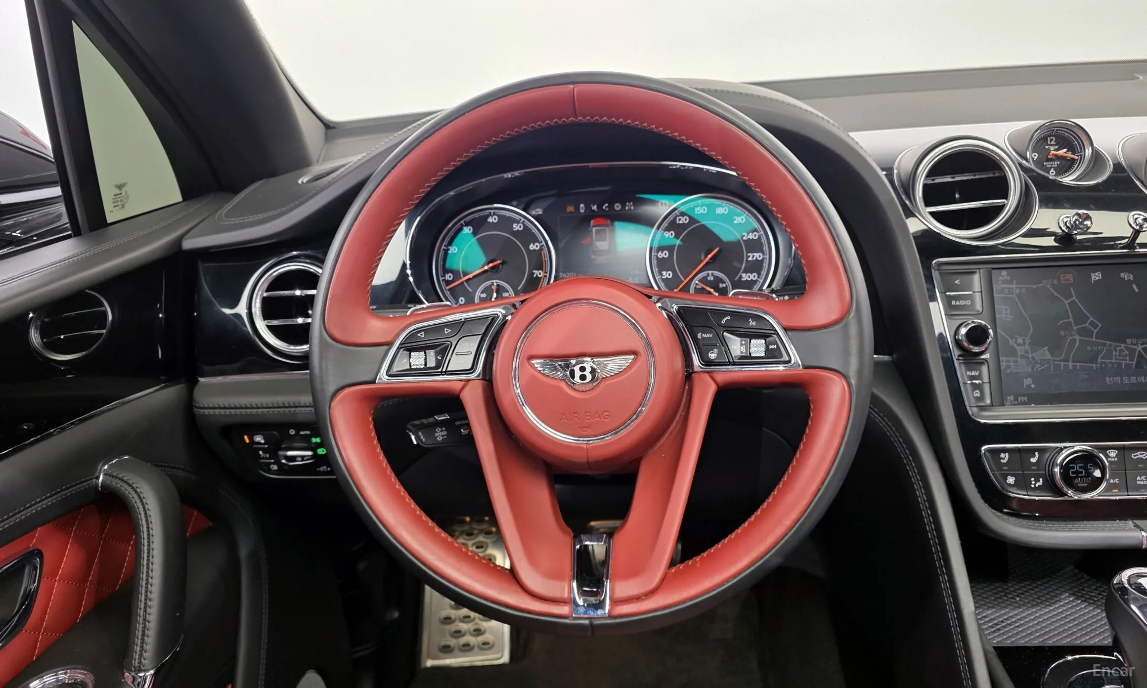Bentley Bentayga превью 13