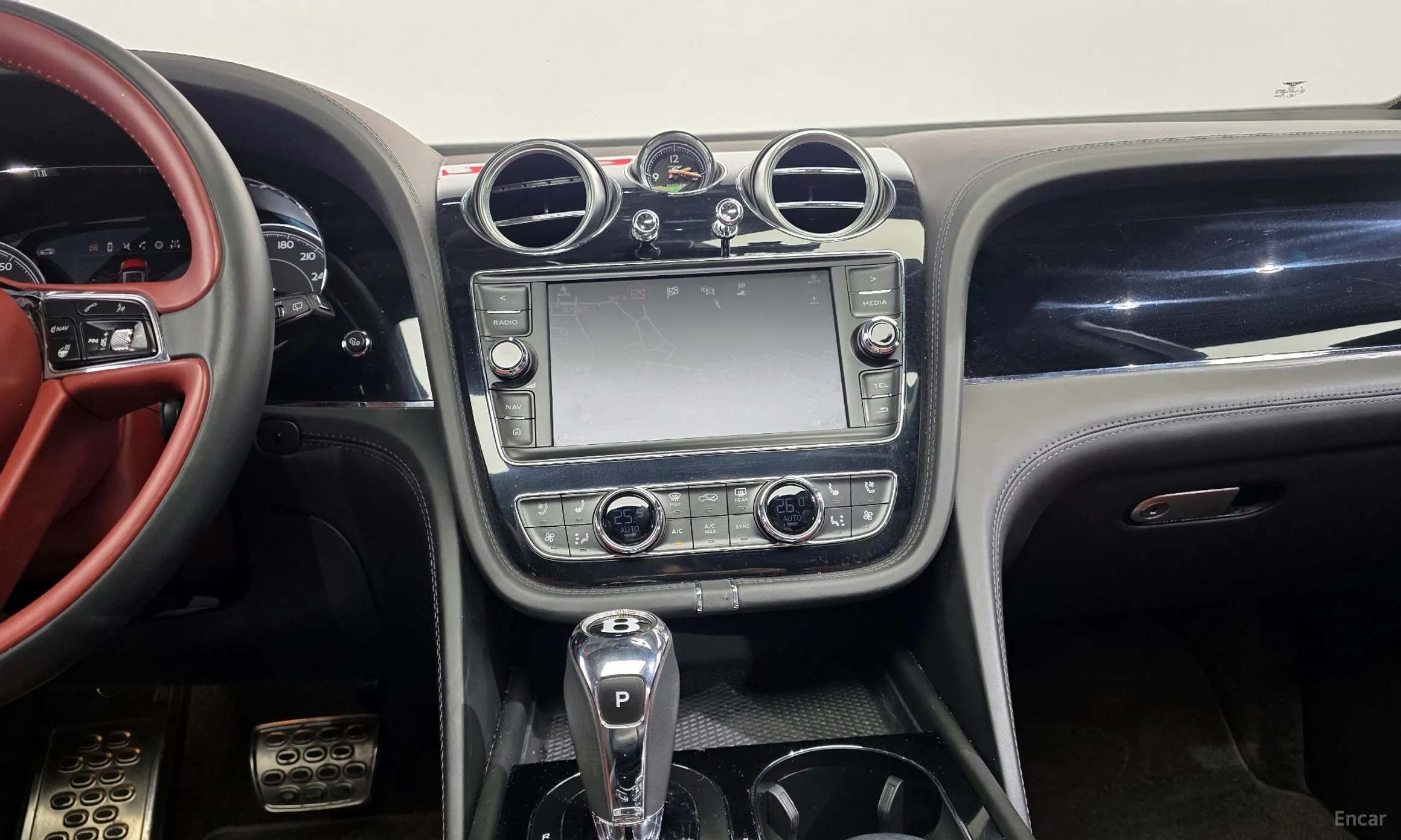 Bentley Bentayga превью 19