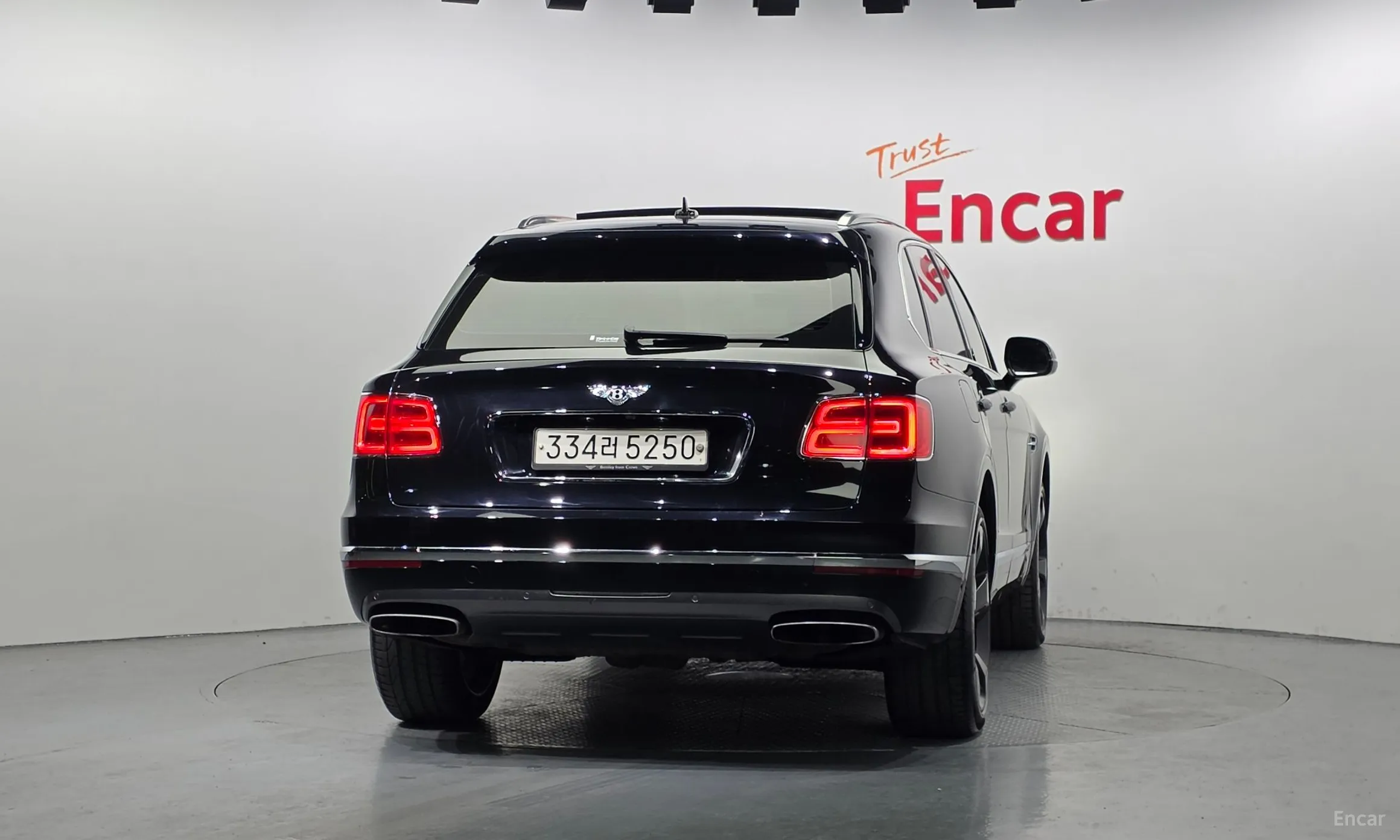 Bentley Bentayga превью 4