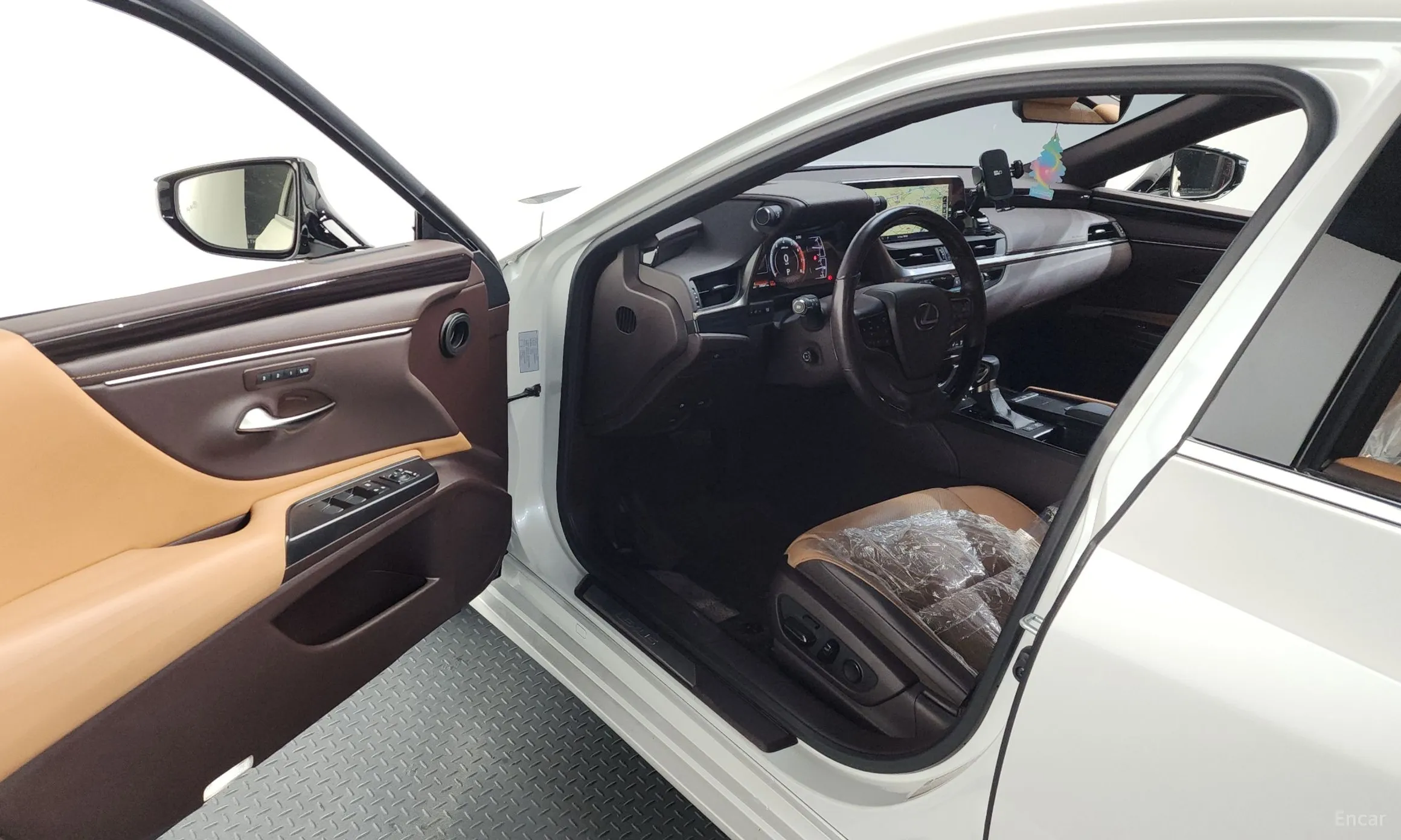 Lexus ES300h 7th Generation превью 10