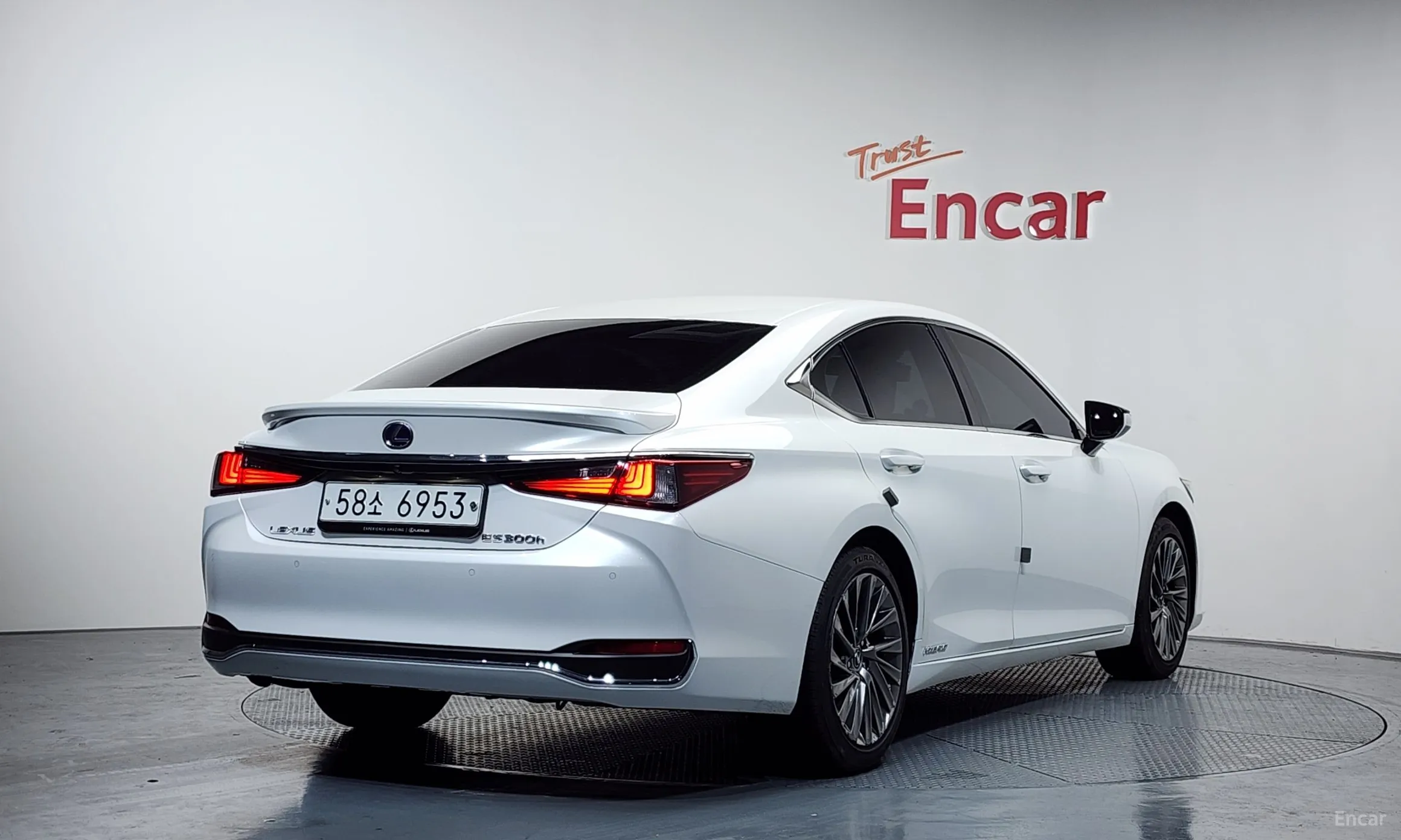 Lexus ES300h 7th Generation
