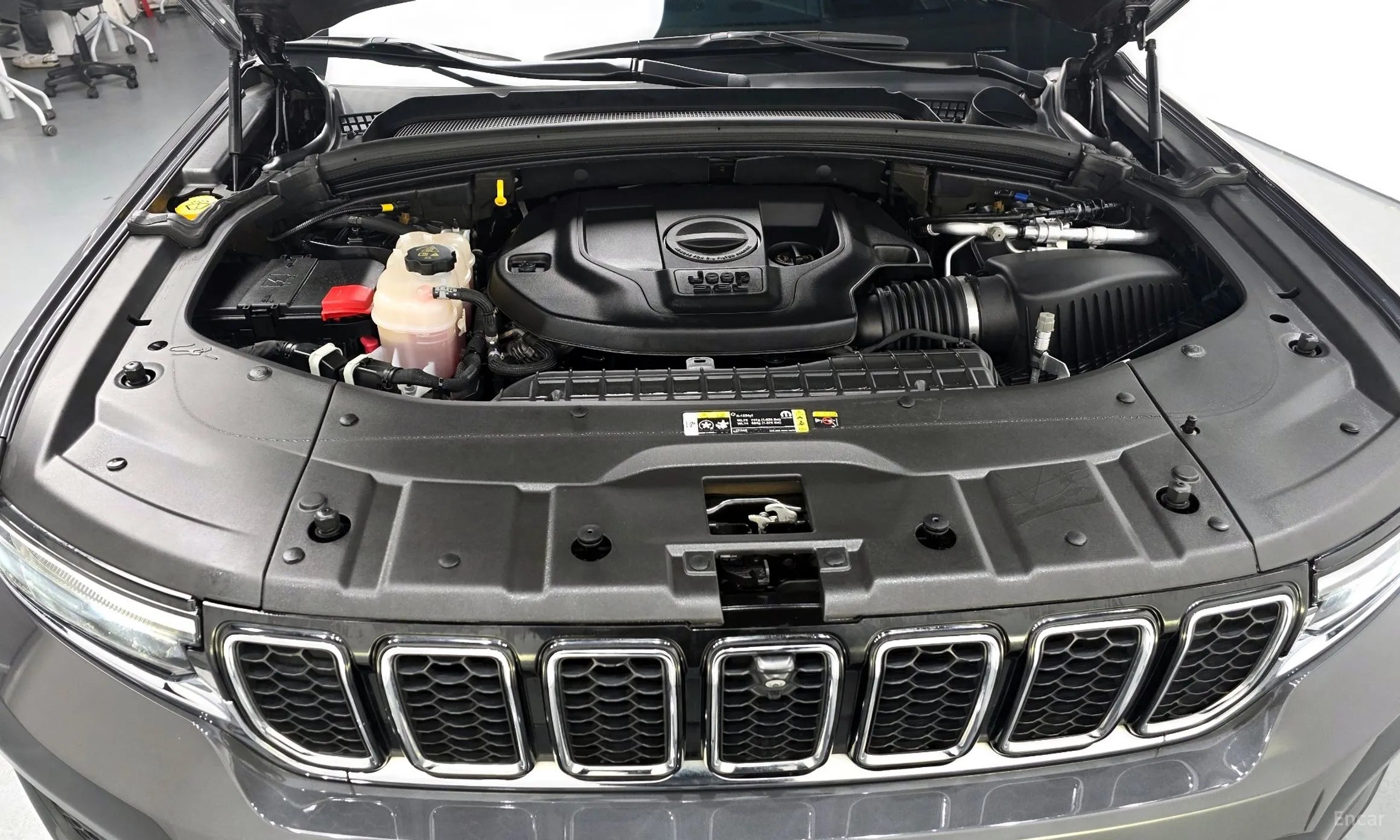 Jeep Grand Cherokee (WL) превью 6