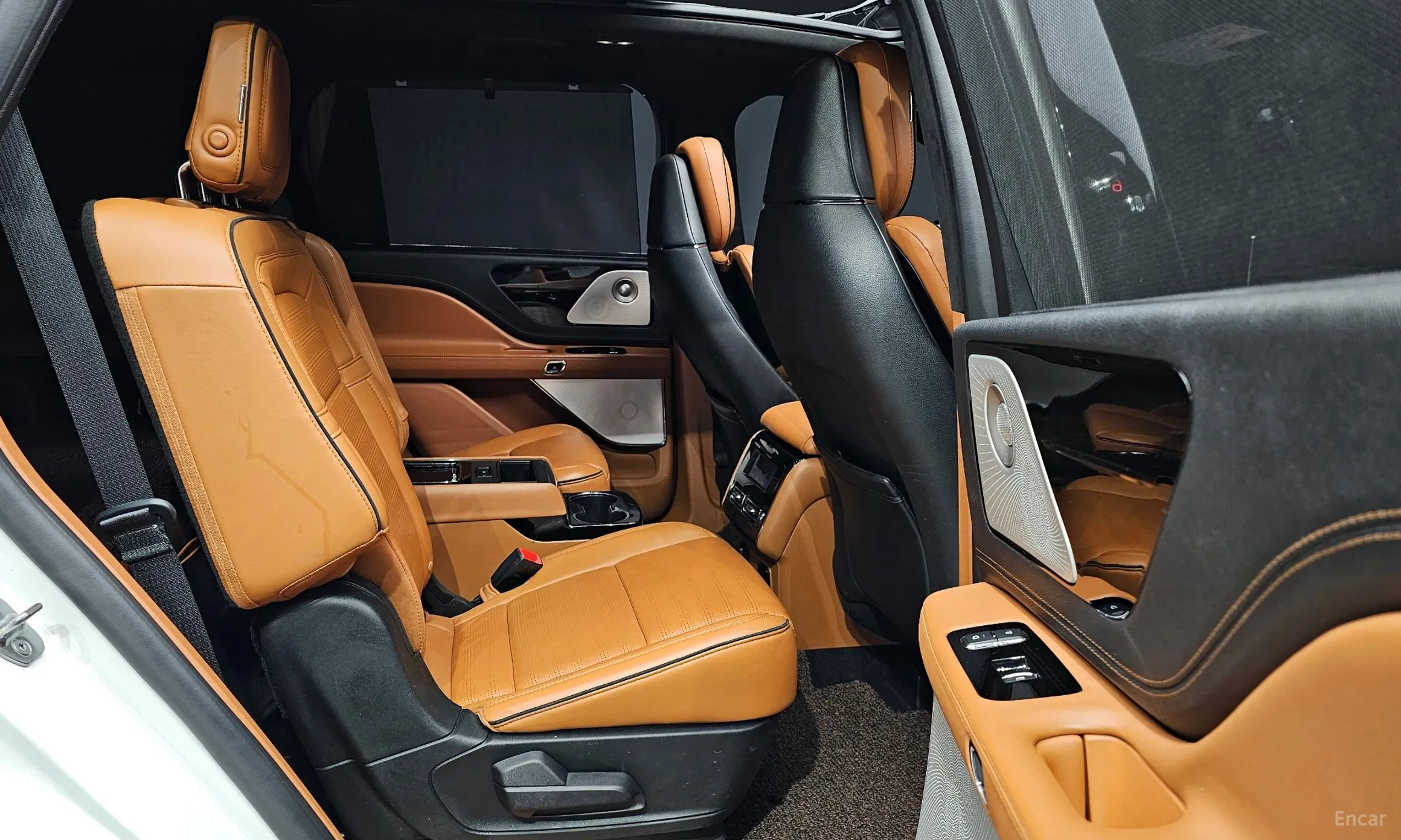 Lincoln Aviator 2nd Generation превью 11