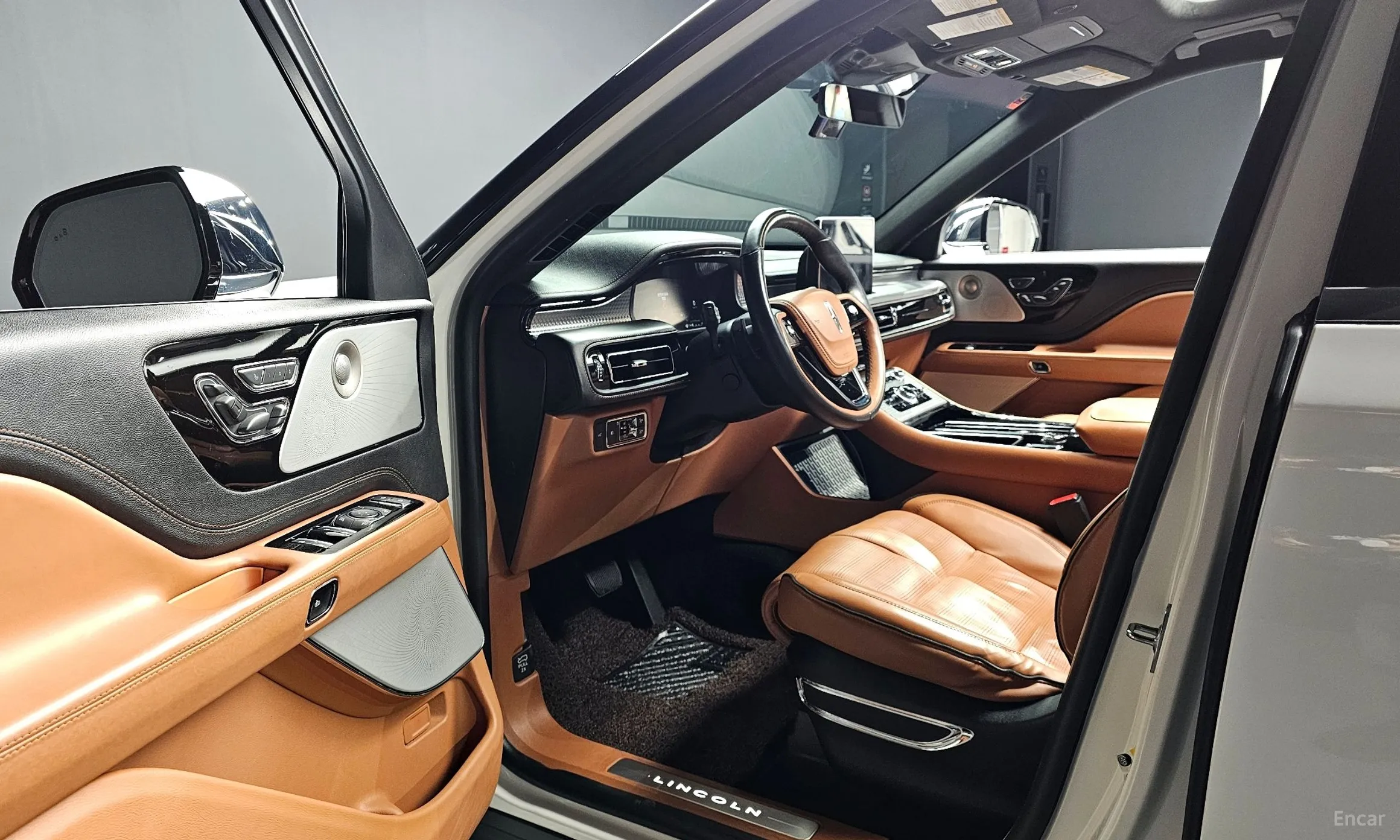 Lincoln Aviator 2nd Generation превью 12