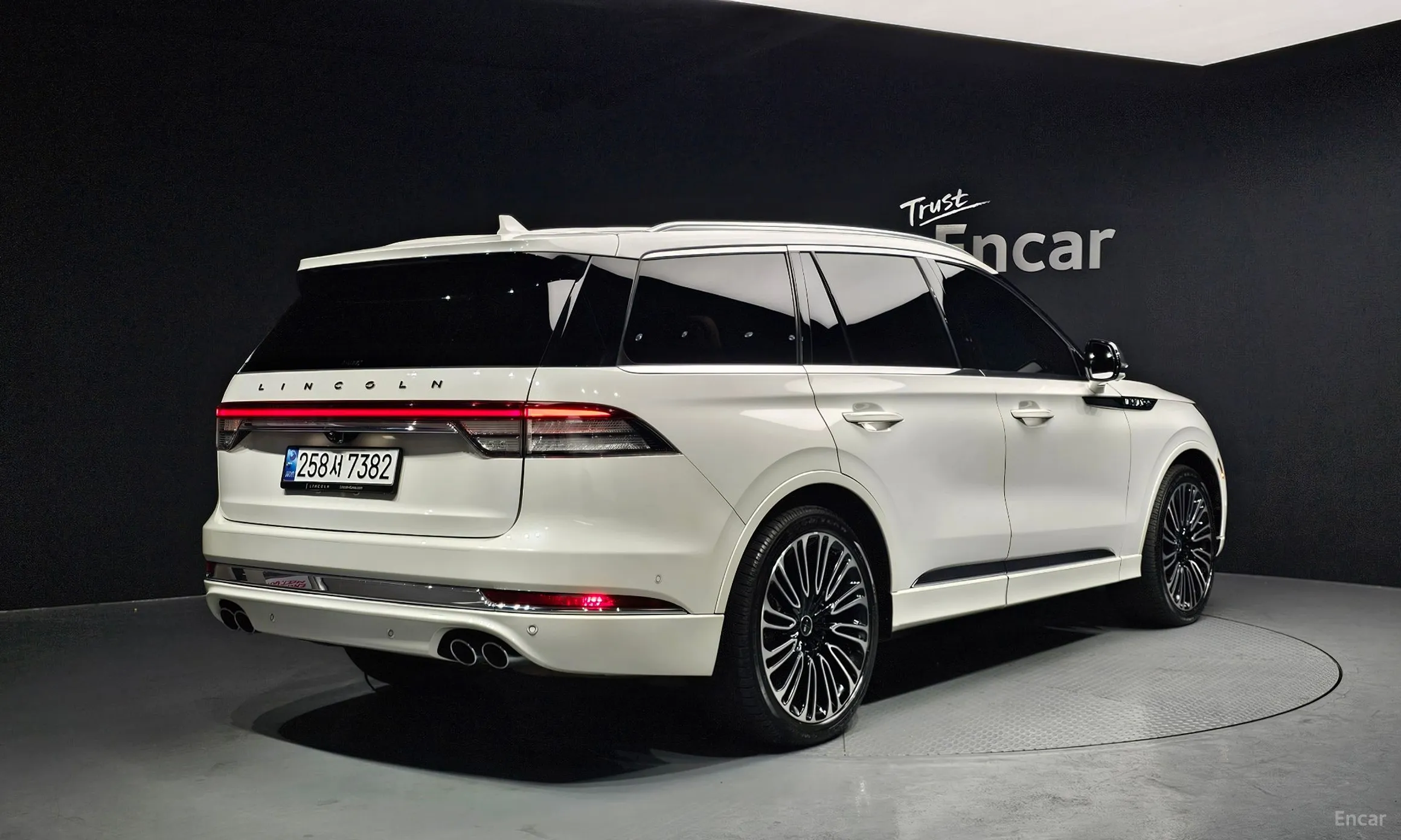 Lincoln Aviator 2nd Generation превью 2
