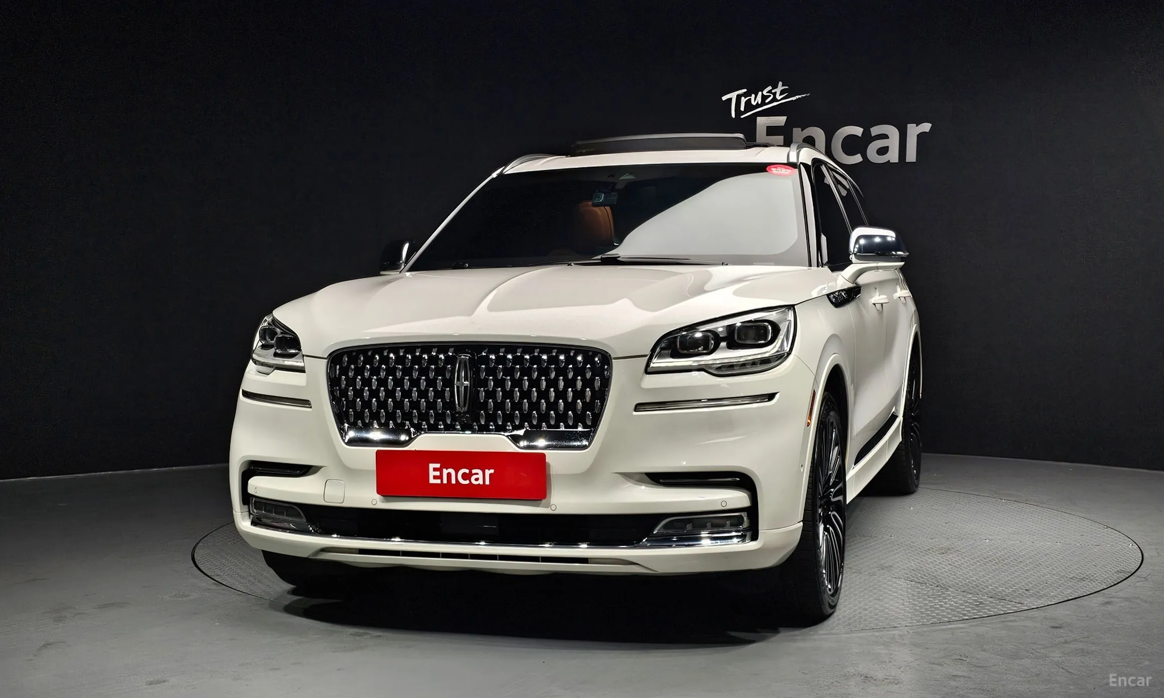 Lincoln Aviator 2nd Generation превью 3