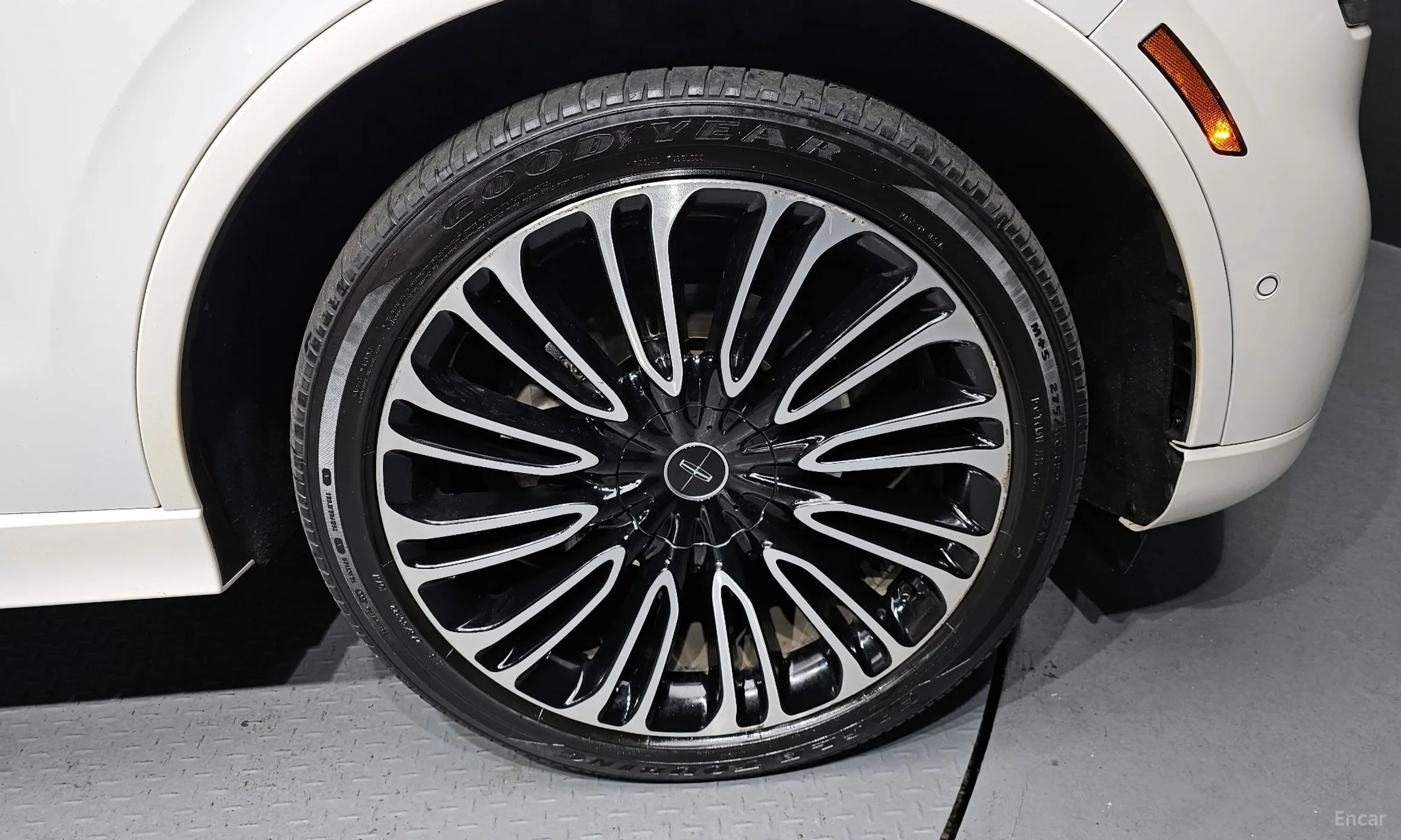 Lincoln Aviator 2nd Generation превью 5