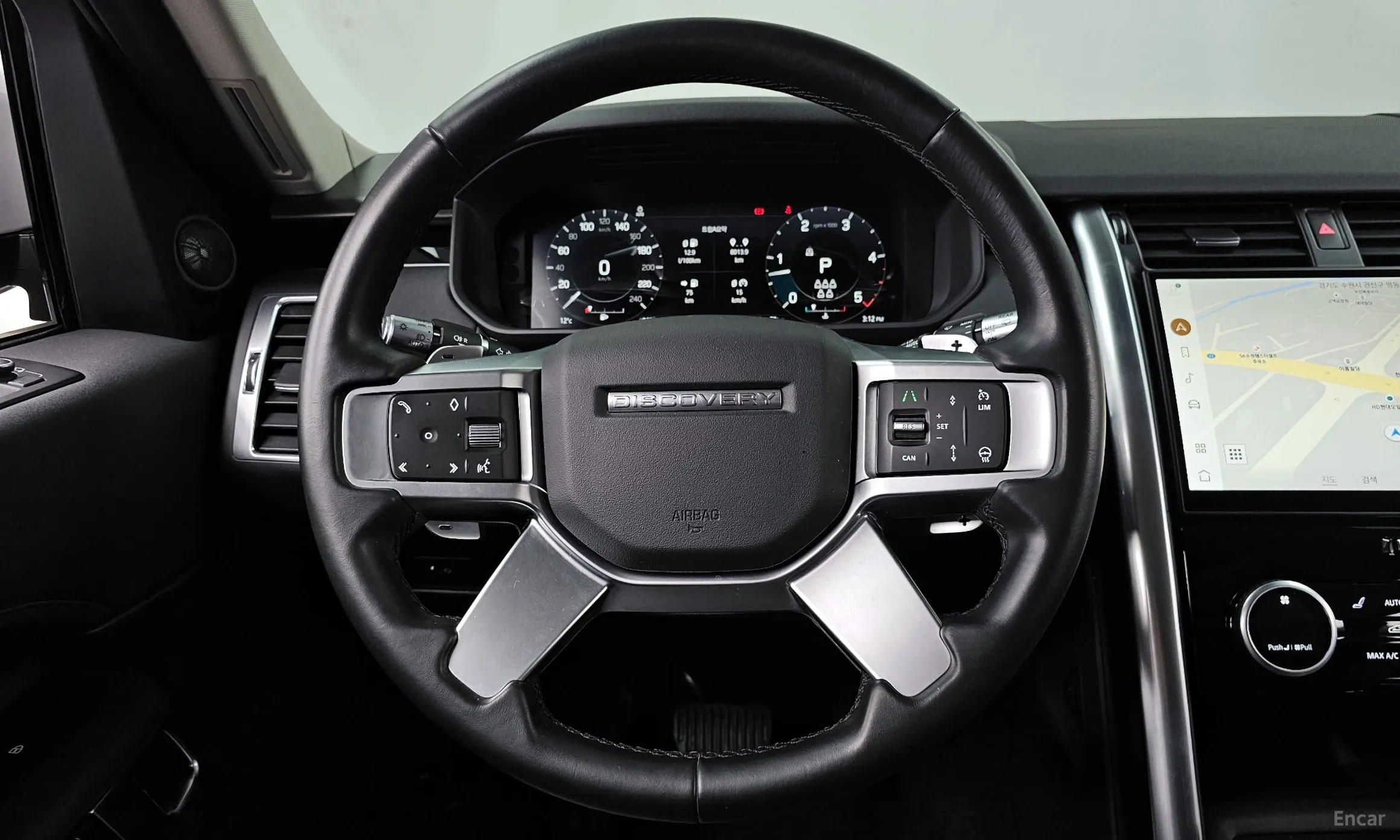 Land Rover Discovery 5 превью 13