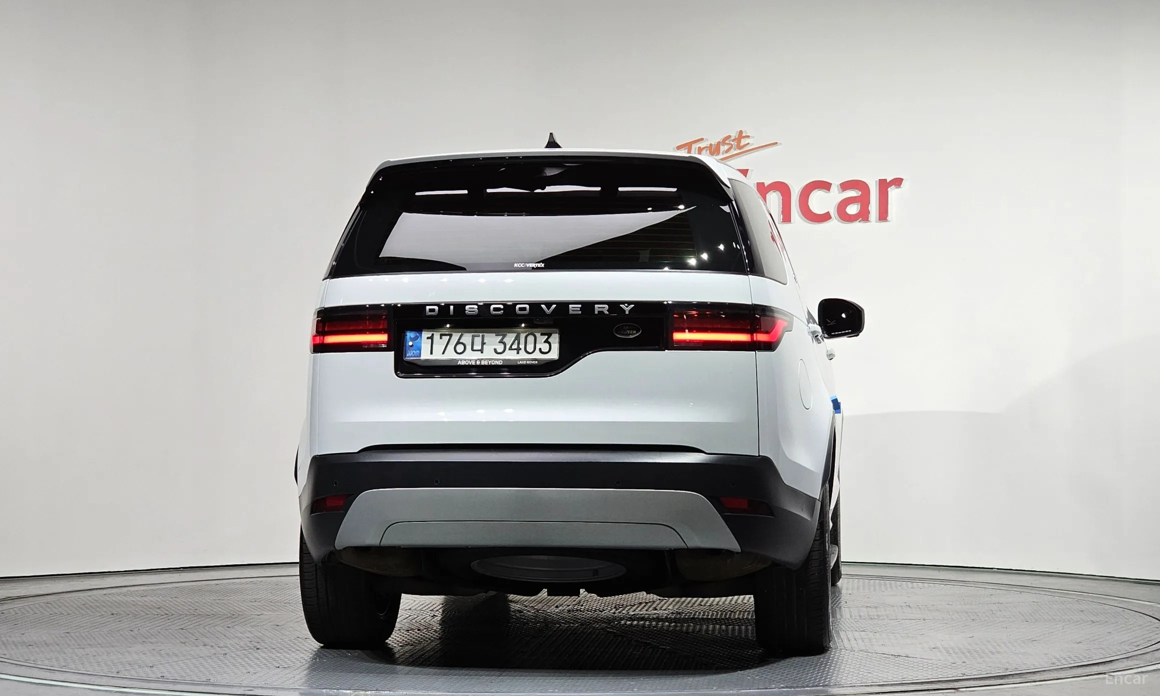 Land Rover Discovery 5 превью 4