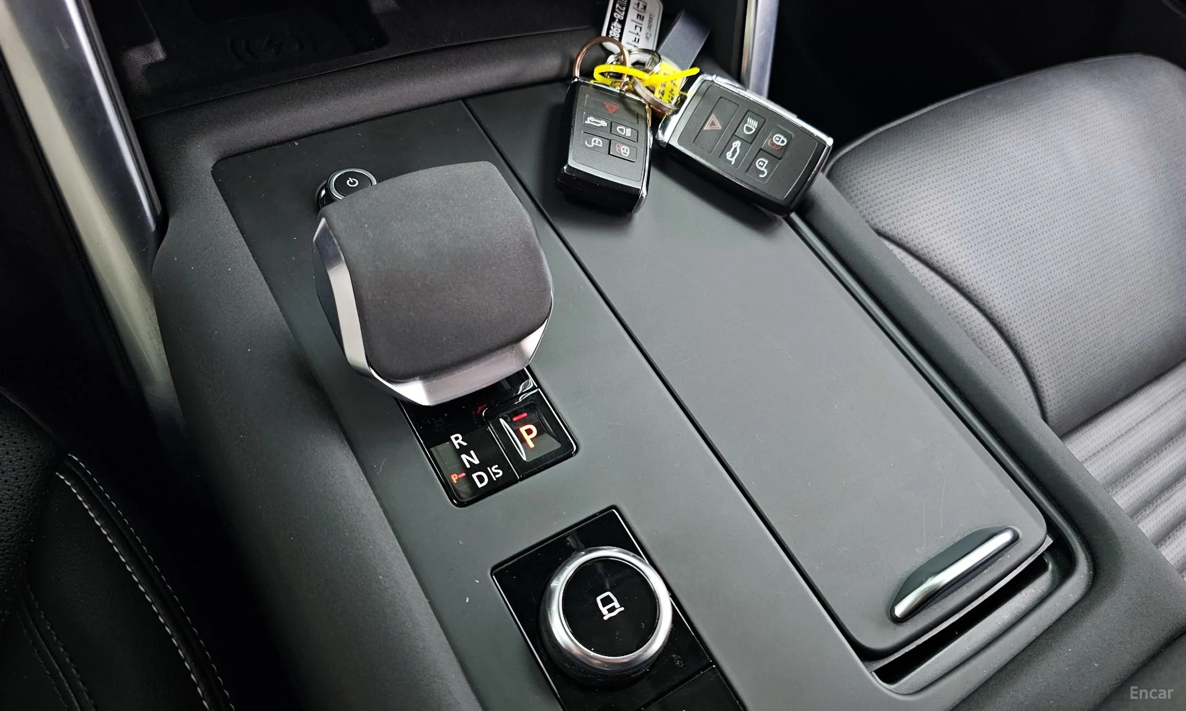 Land Rover Discovery 5 превью 9