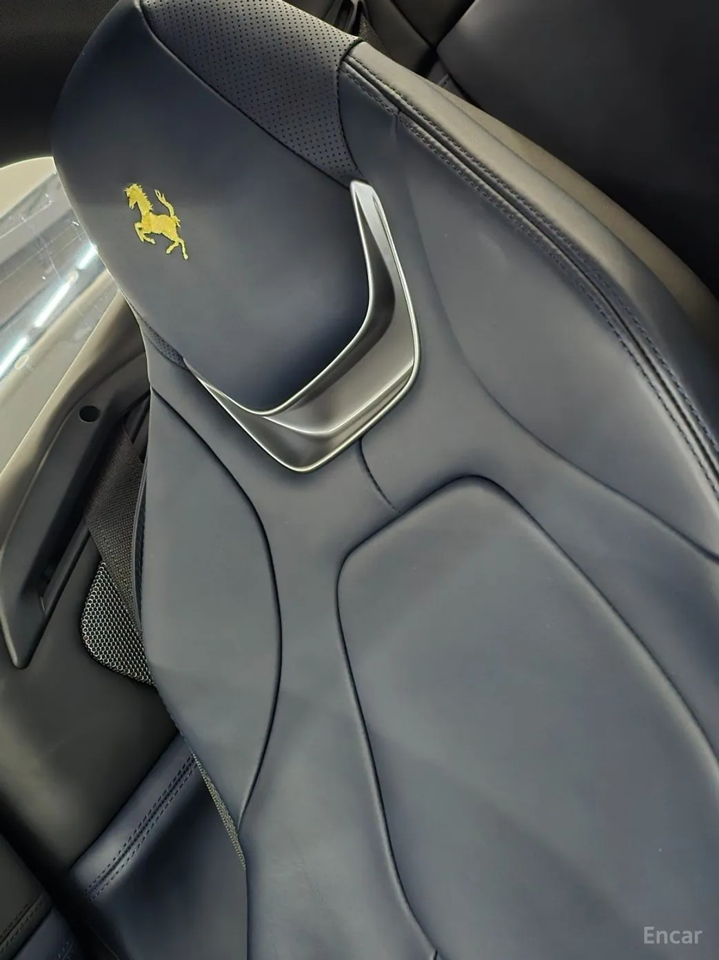 Ferrari Portofino превью 20