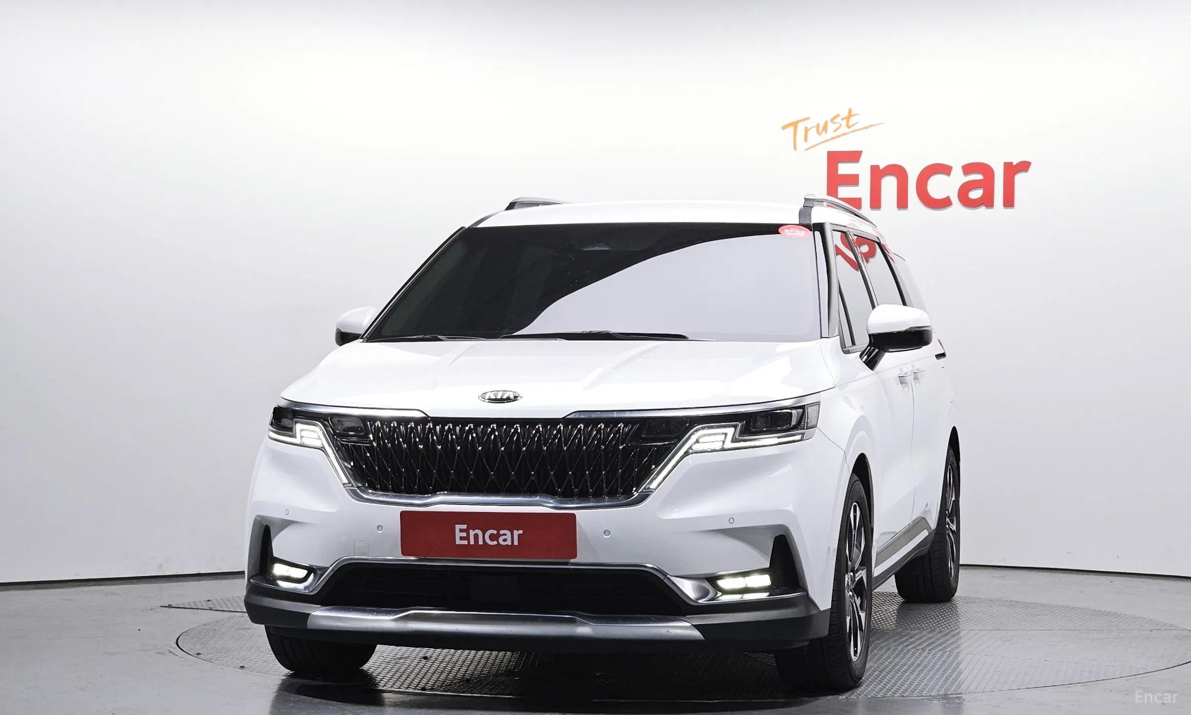 Kia Carnival Gen 4 превью 3