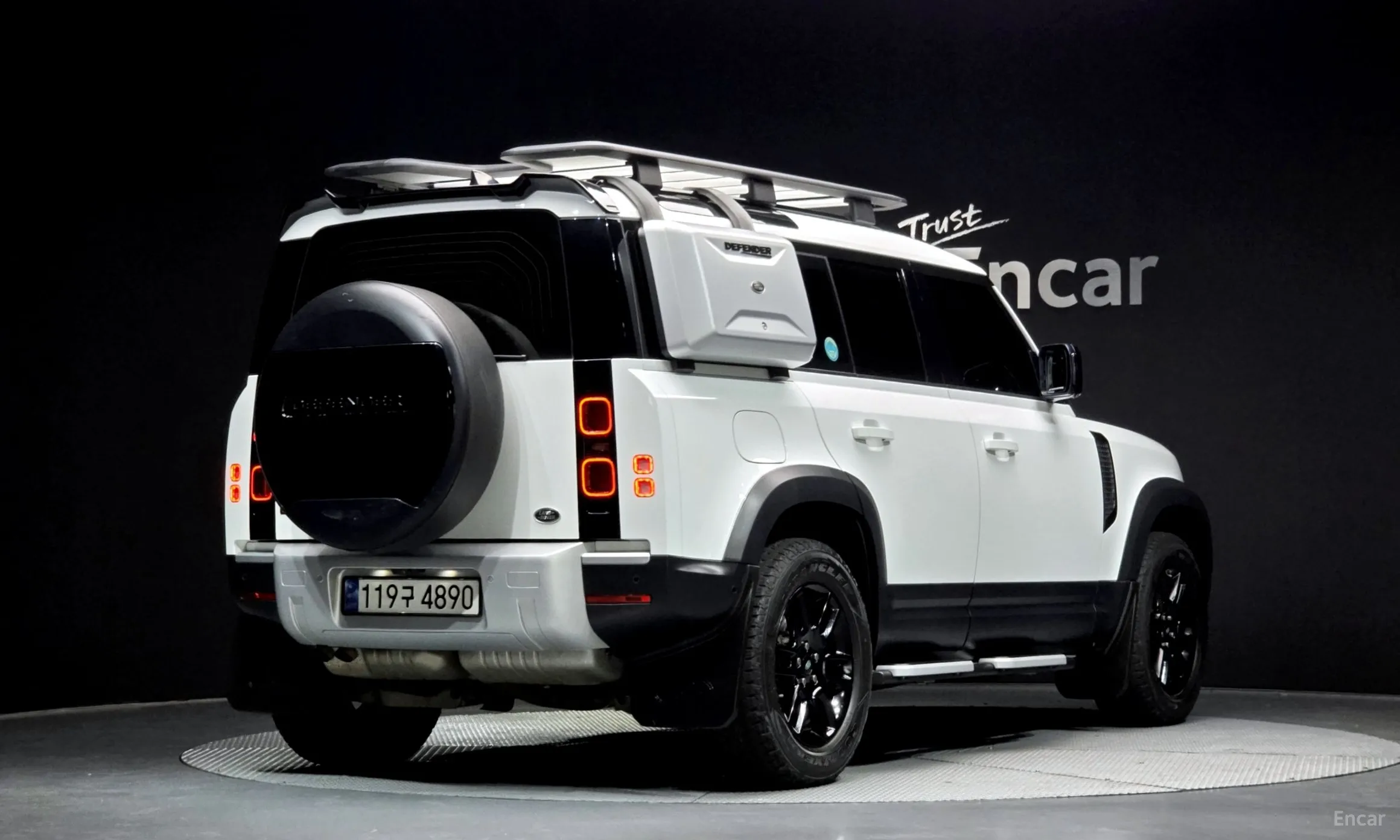 Land Rover Defender (L663)