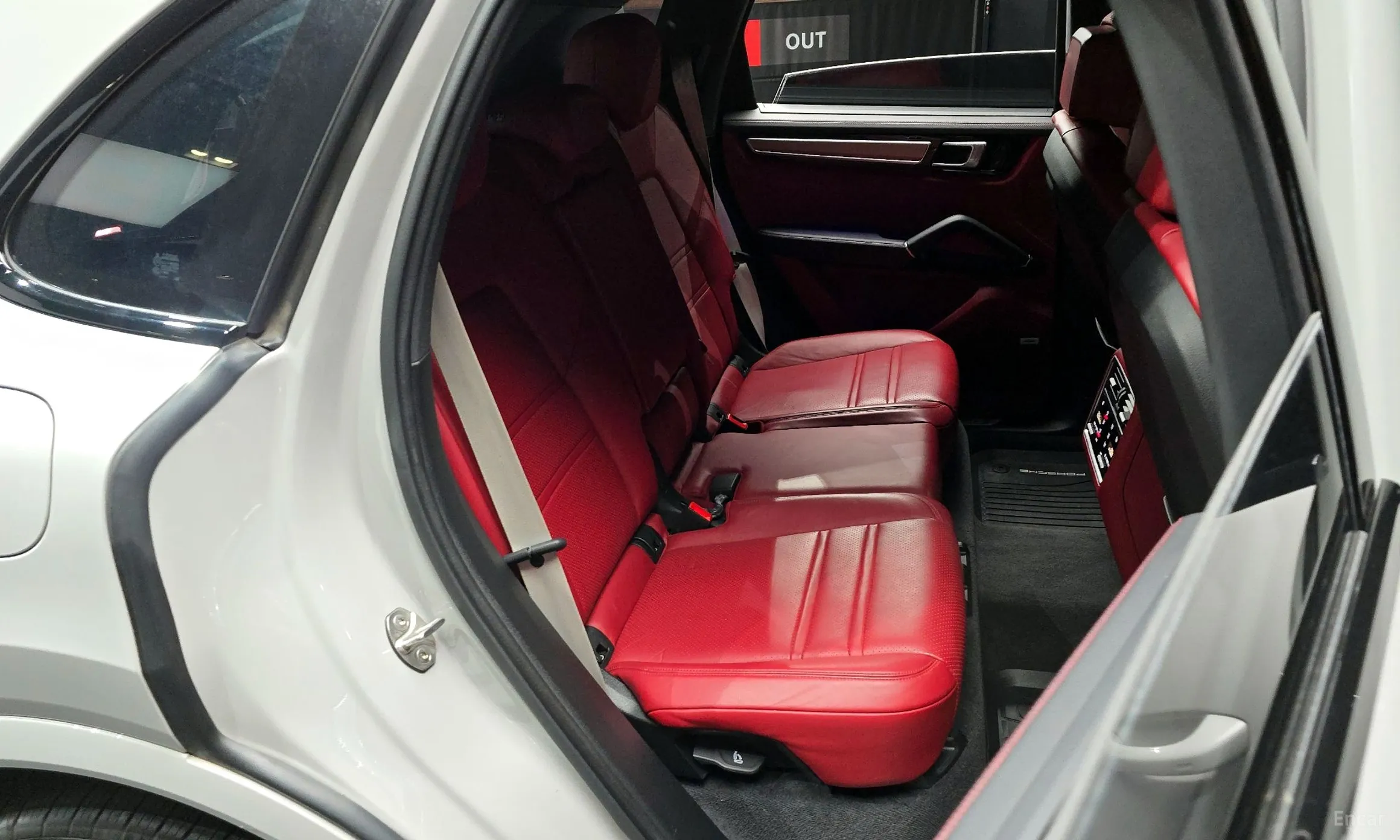 Porsche Cayenne (PO536) превью 12