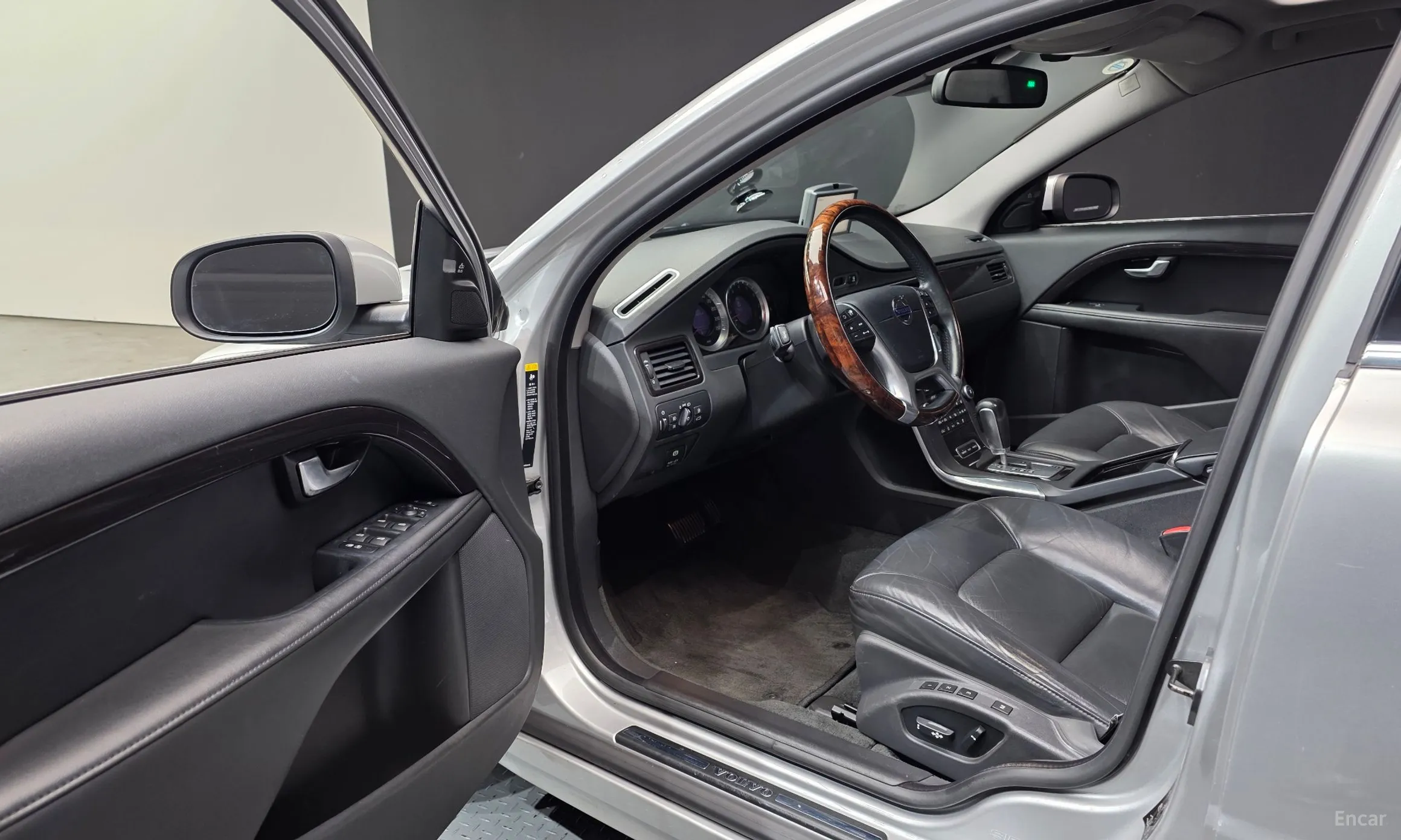 Volvo S80 превью 10
