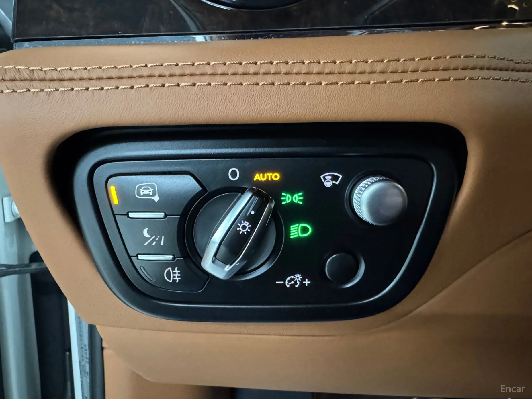 Bentley Bentayga превью 12