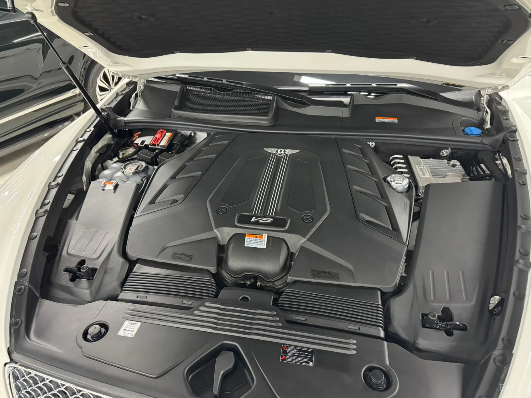 Bentley Bentayga превью 5