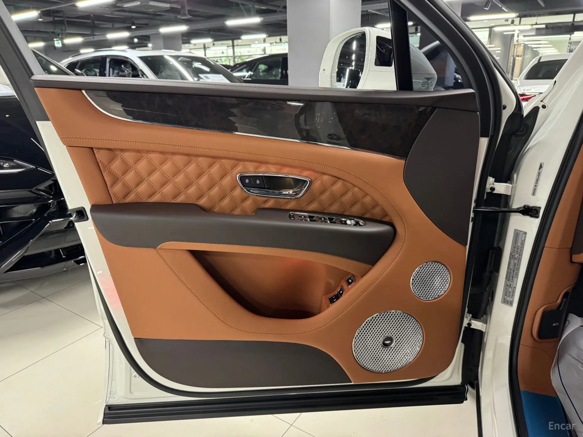 Bentley Bentayga превью 7