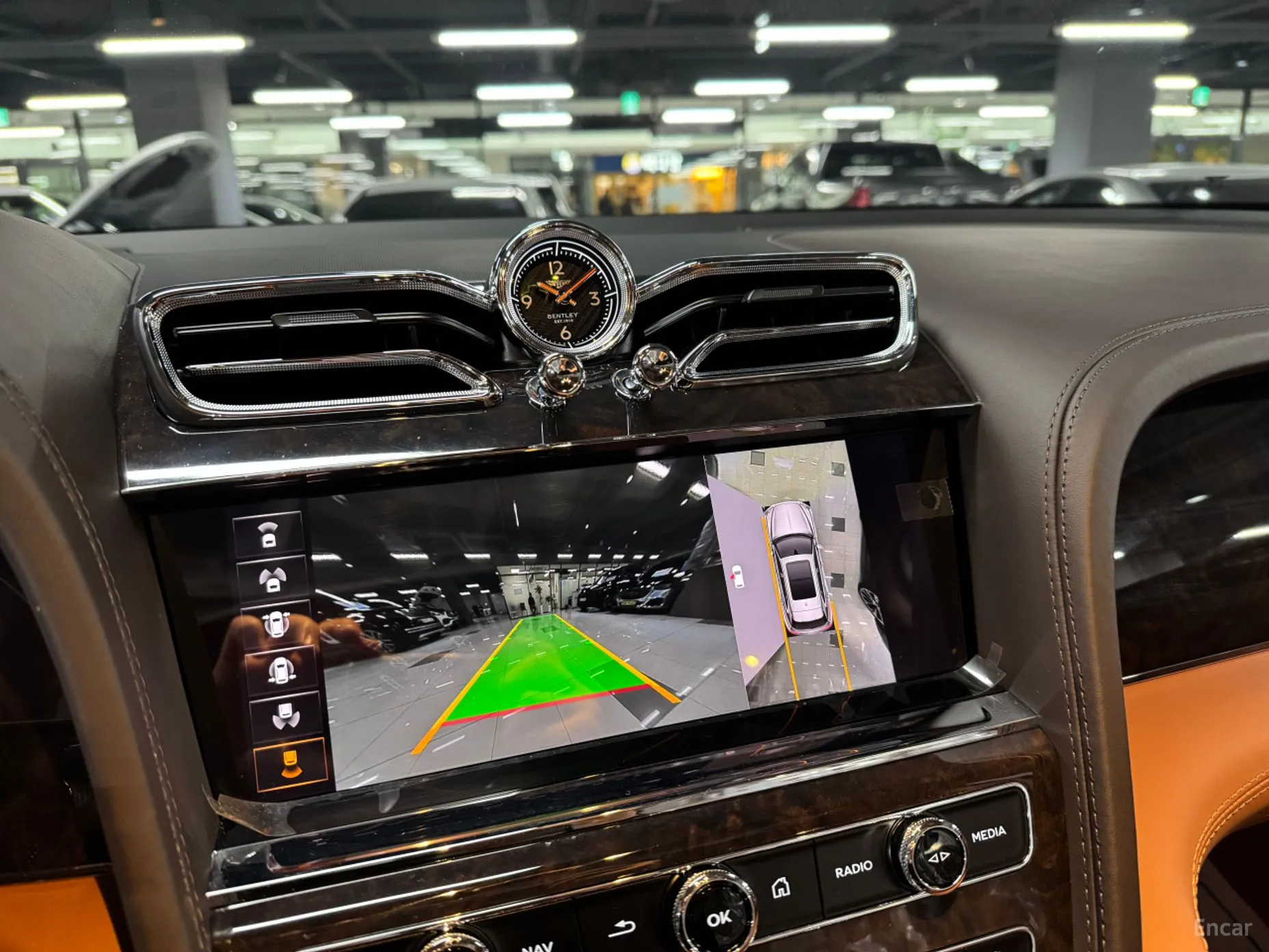 Bentley Bentayga превью 9