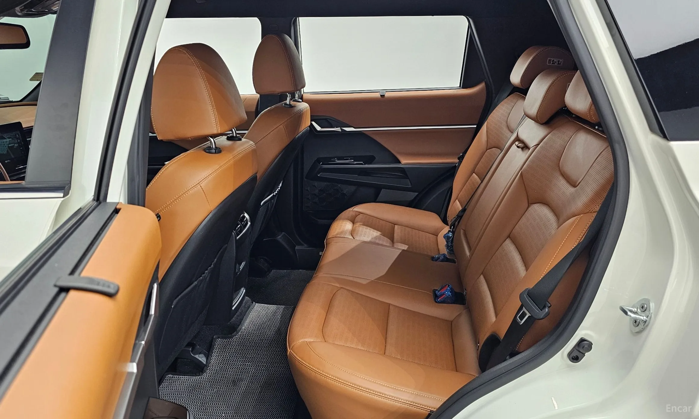 KG Mobility (SsangYong) Torres превью 12
