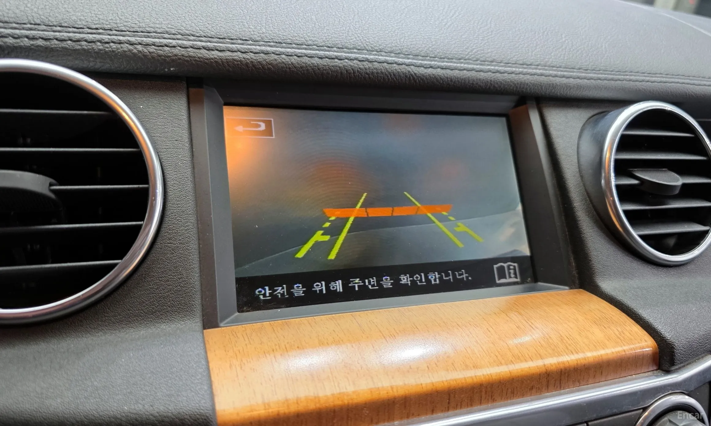 Land Rover Discovery 4 превью 16