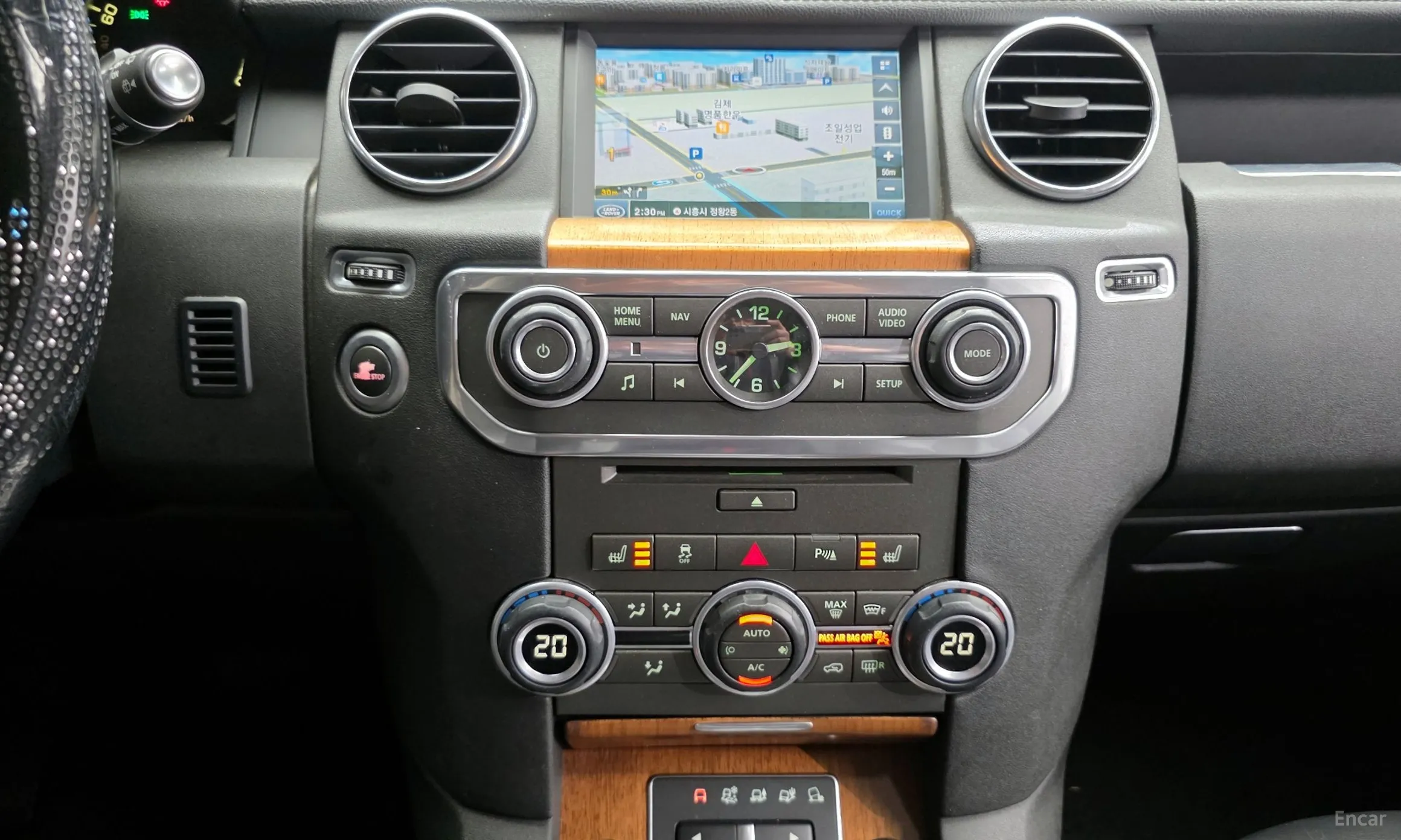 Land Rover Discovery 4 превью 17