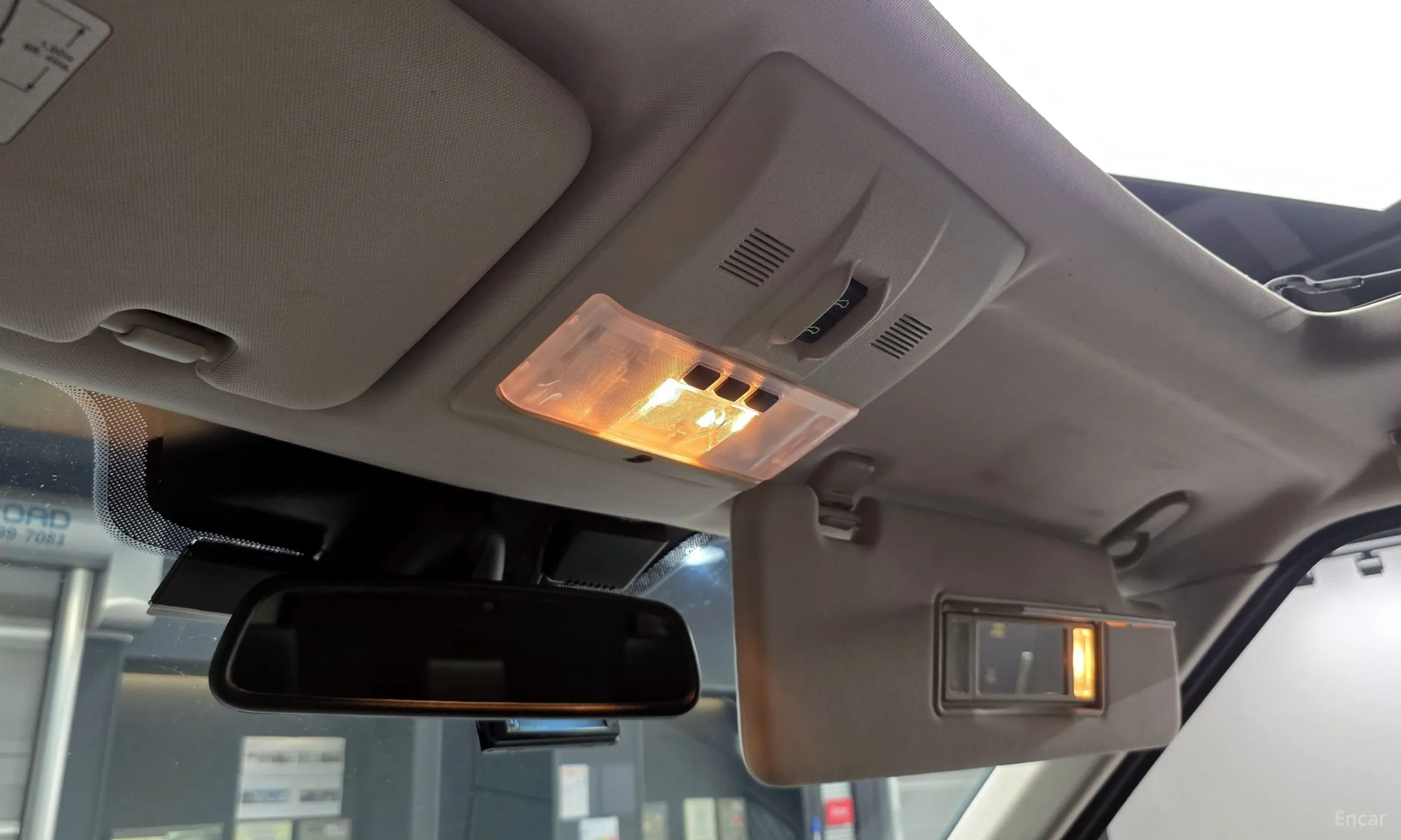 Land Rover Discovery 4 превью 18