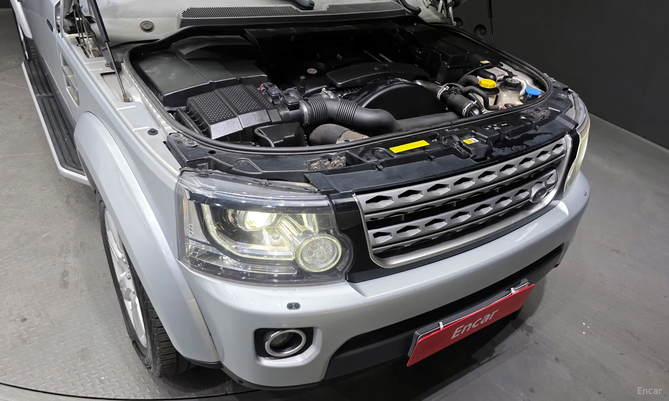 Land Rover Discovery 4 превью 6