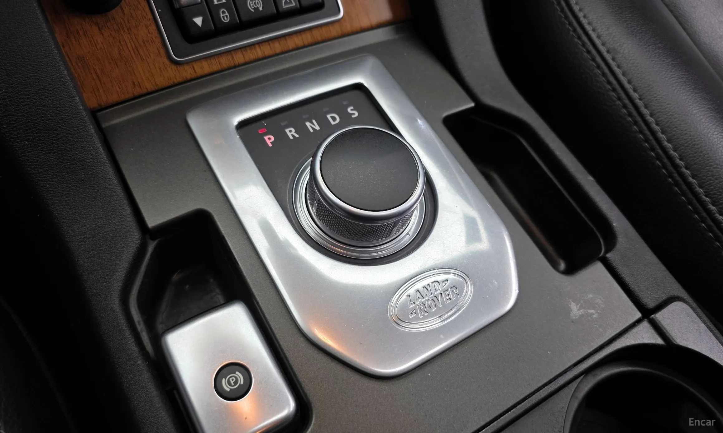 Land Rover Discovery 4 превью 9