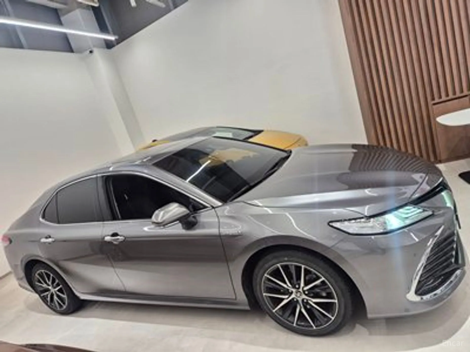 Toyota Camry (XV70) превью 12