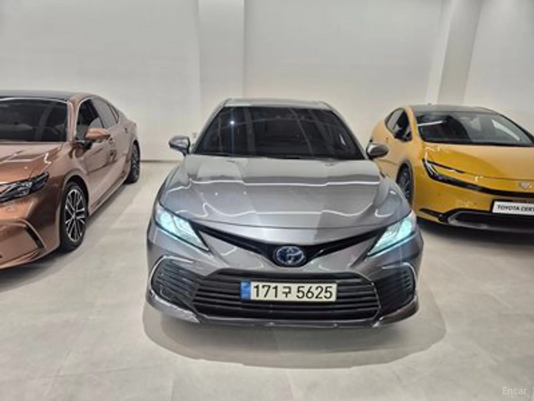 Toyota Camry (XV70) превью 3