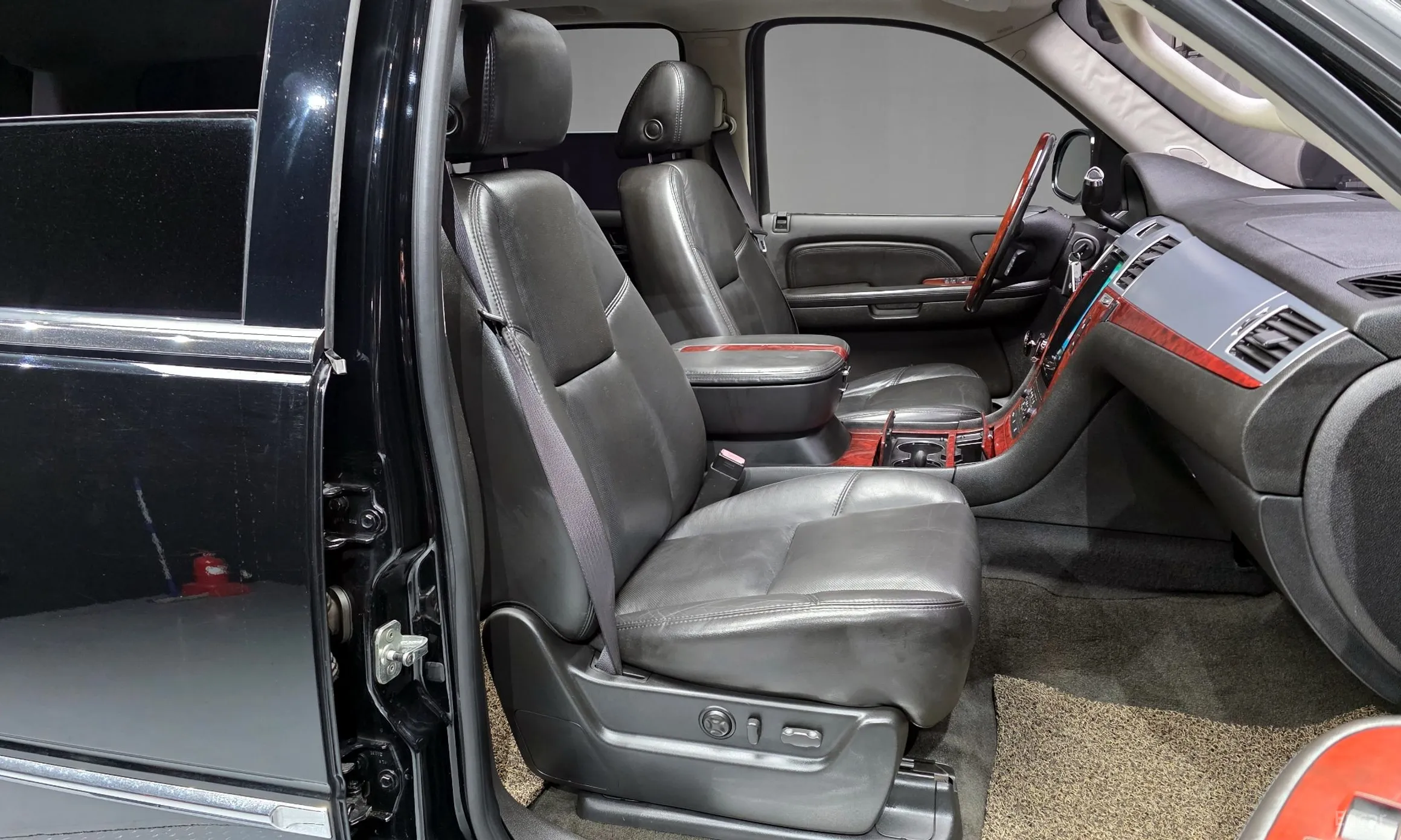 Cadillac Escalade превью 11