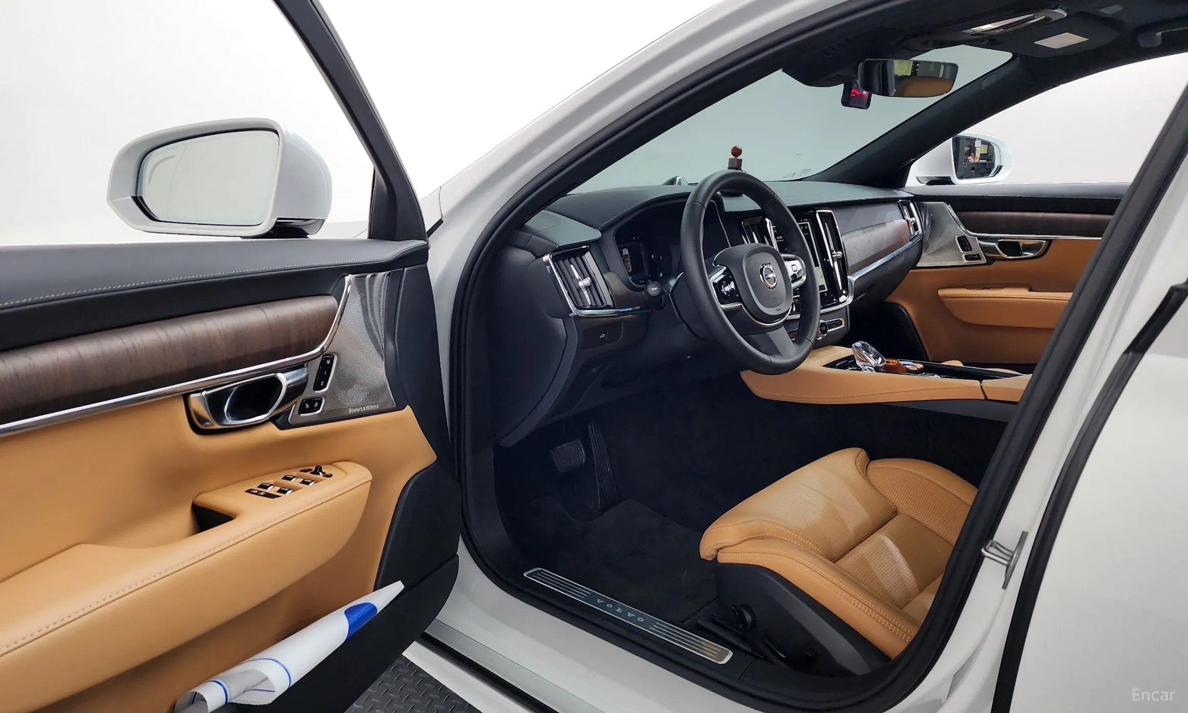 Volvo S90 превью 10