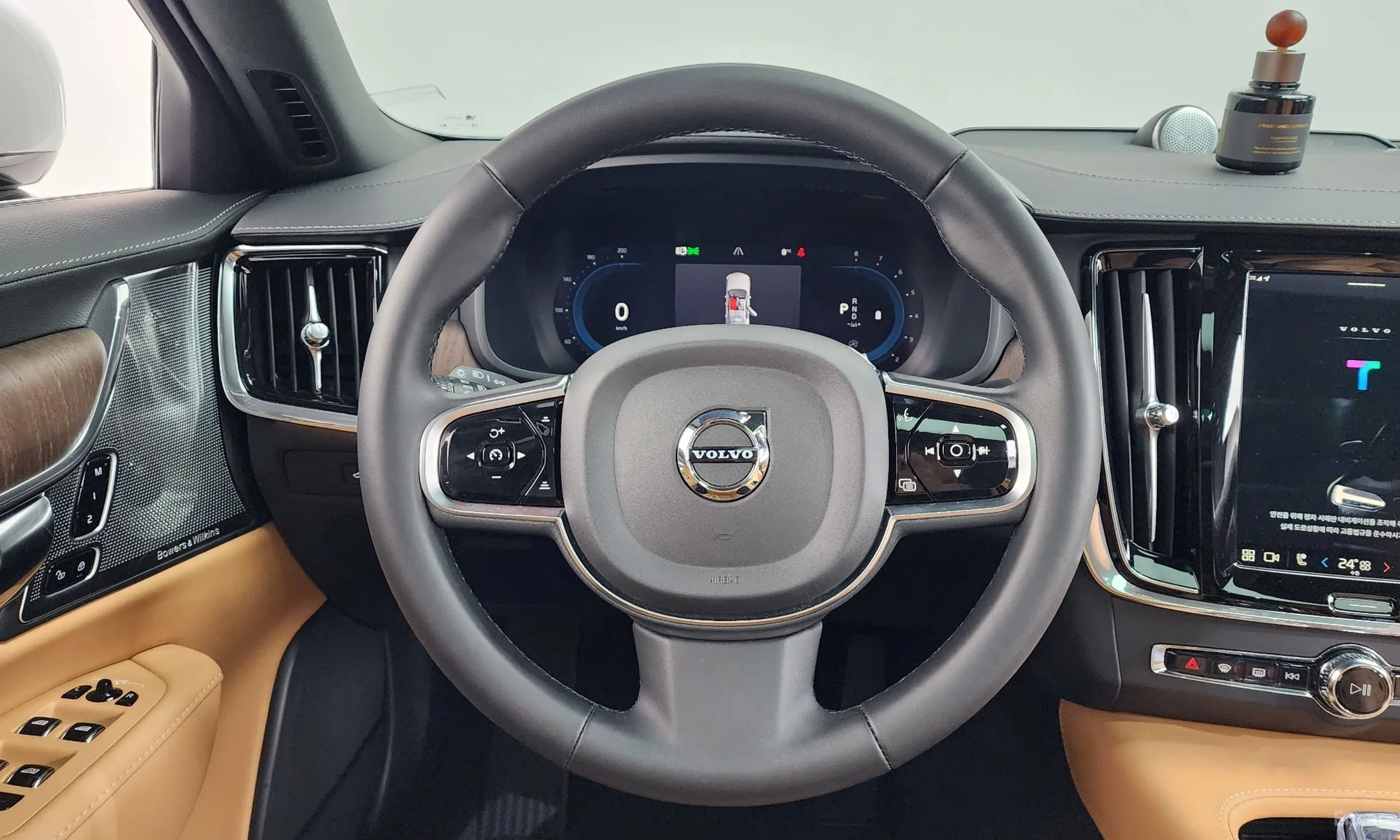 Volvo S90 превью 13