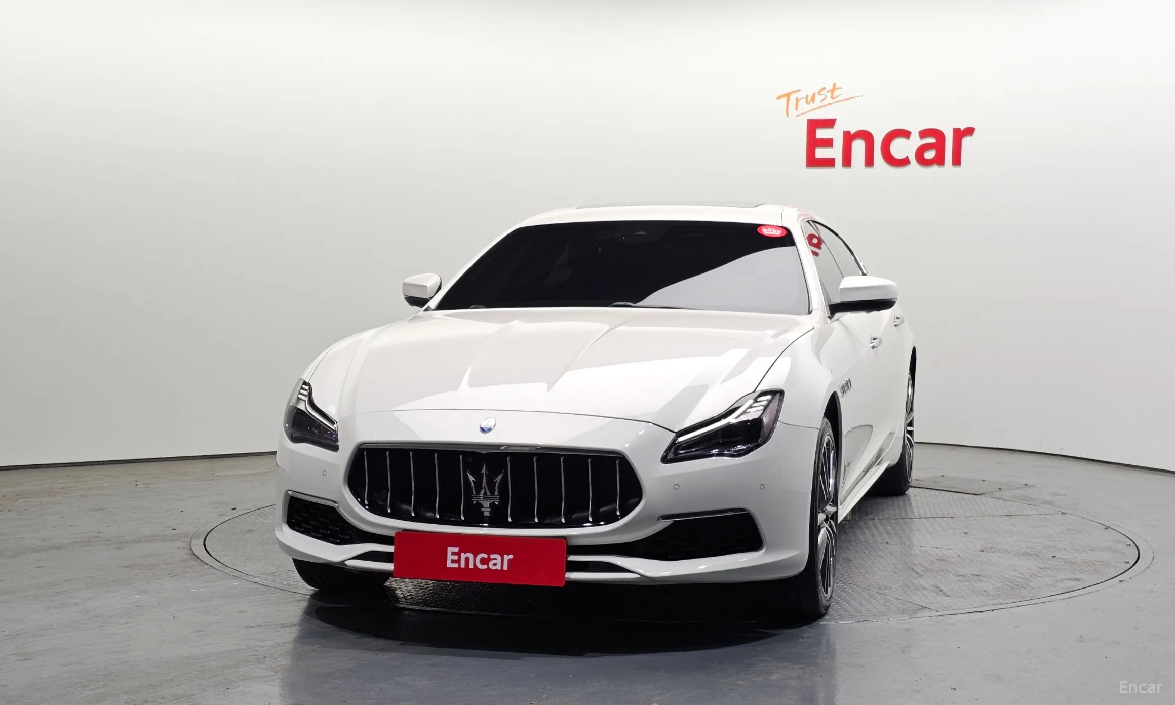 Maserati Quattroporte превью 3