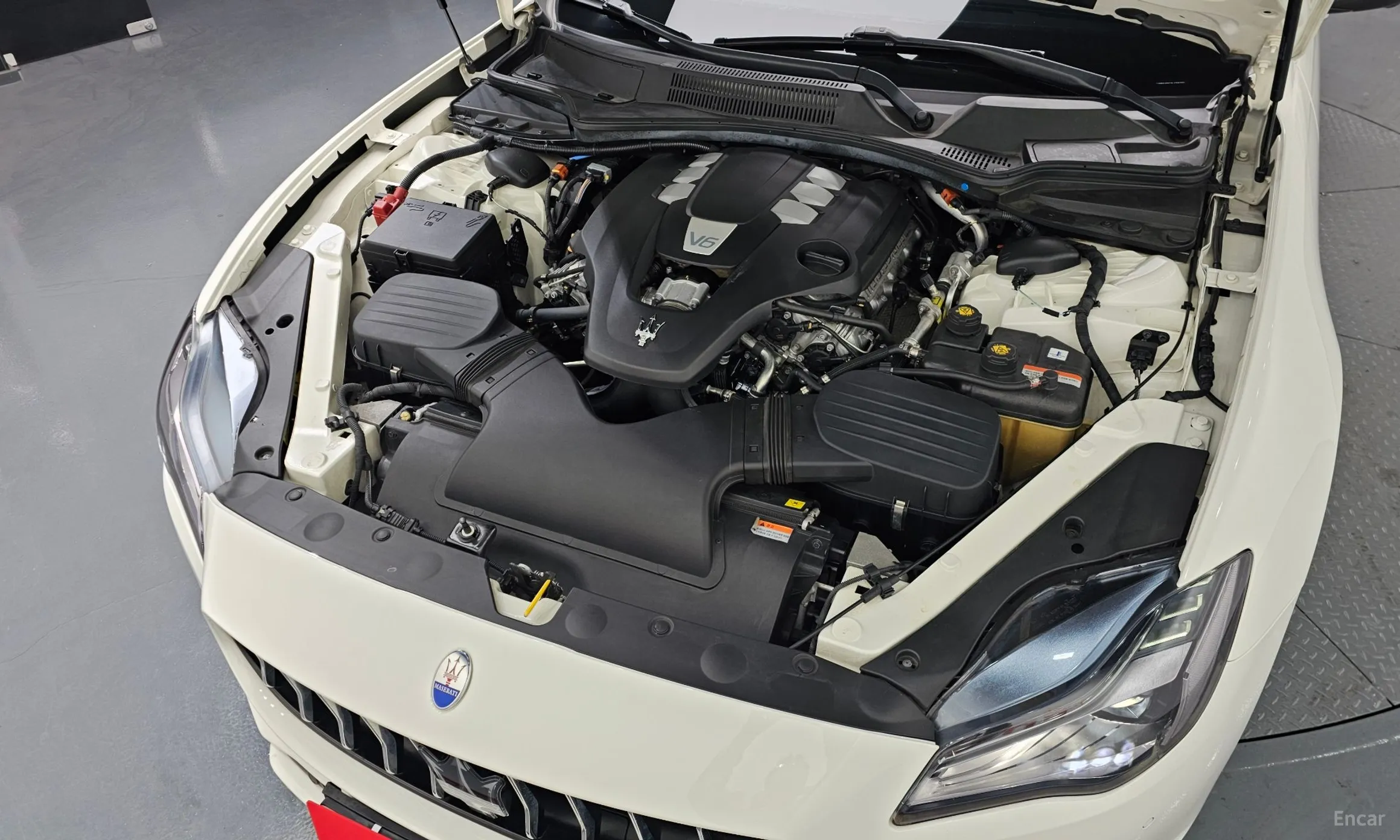 Maserati Quattroporte превью 6