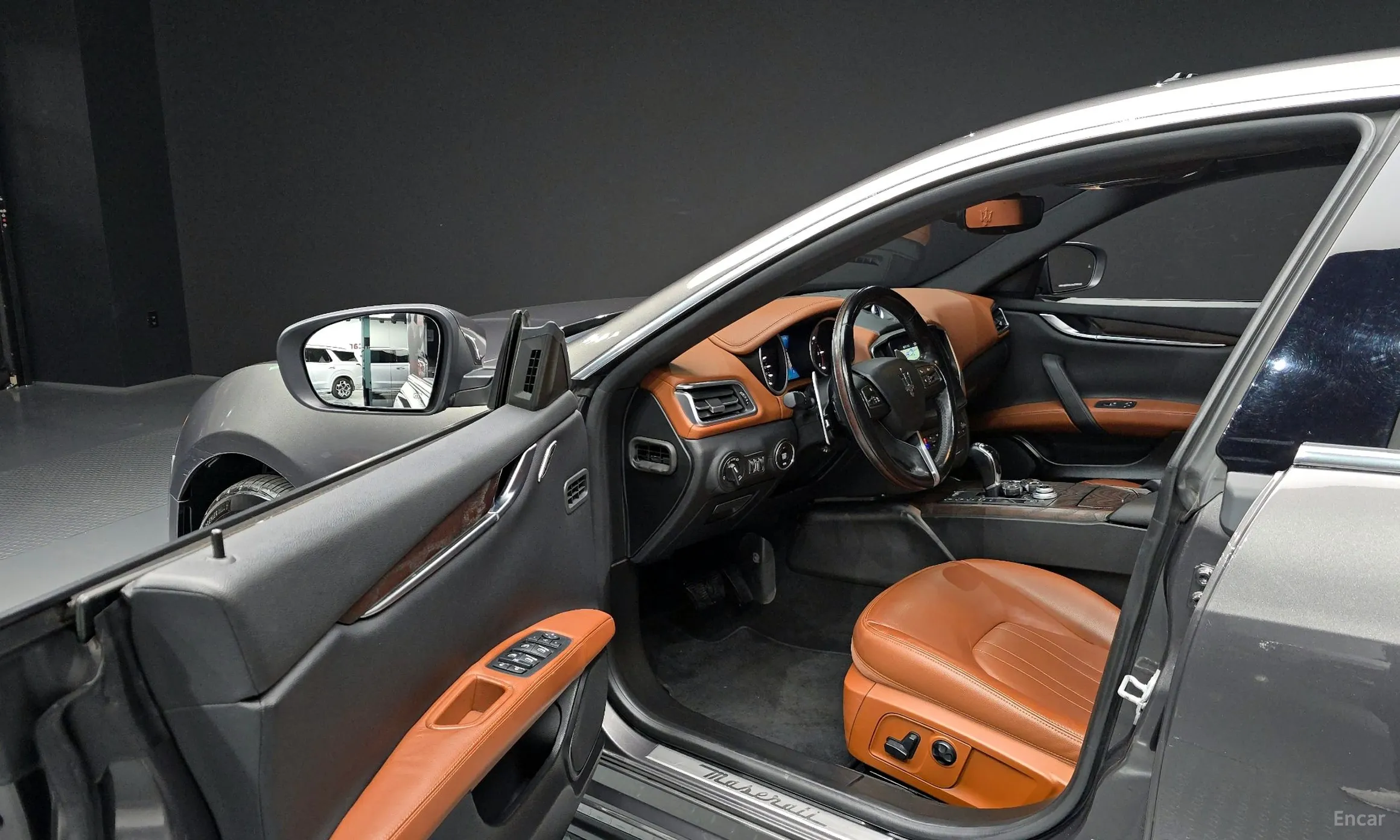 Maserati Ghibli превью 10