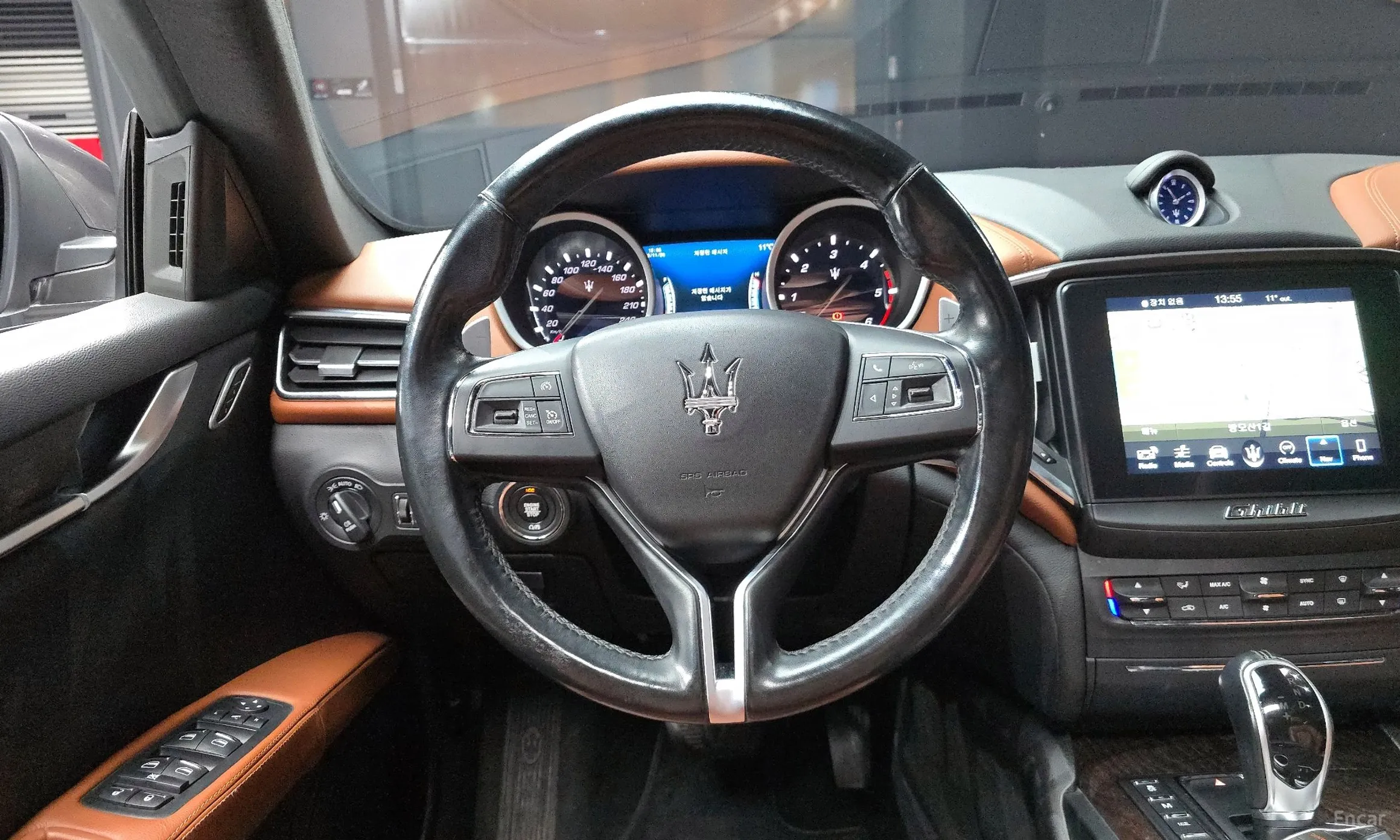 Maserati Ghibli превью 13