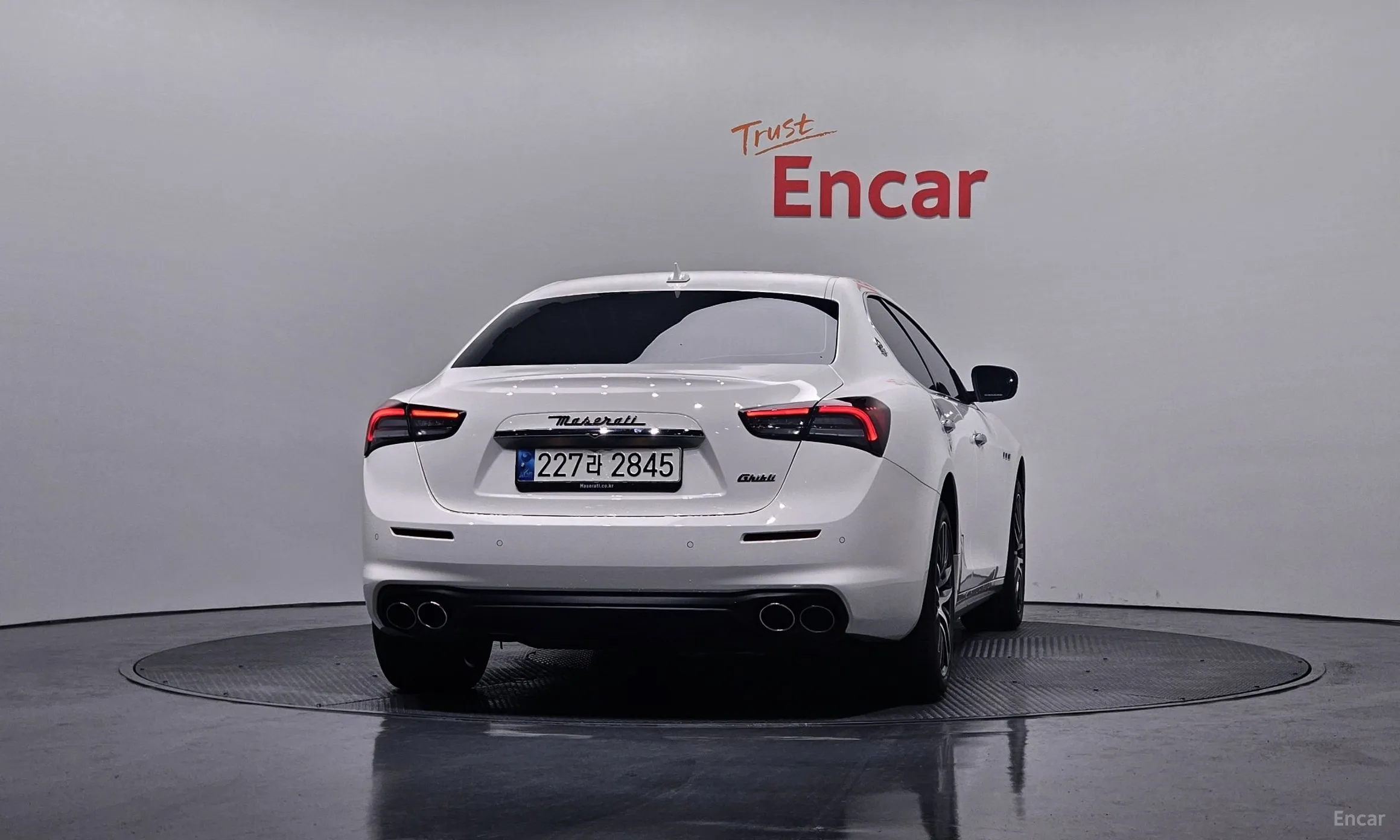 Maserati Ghibli превью 4