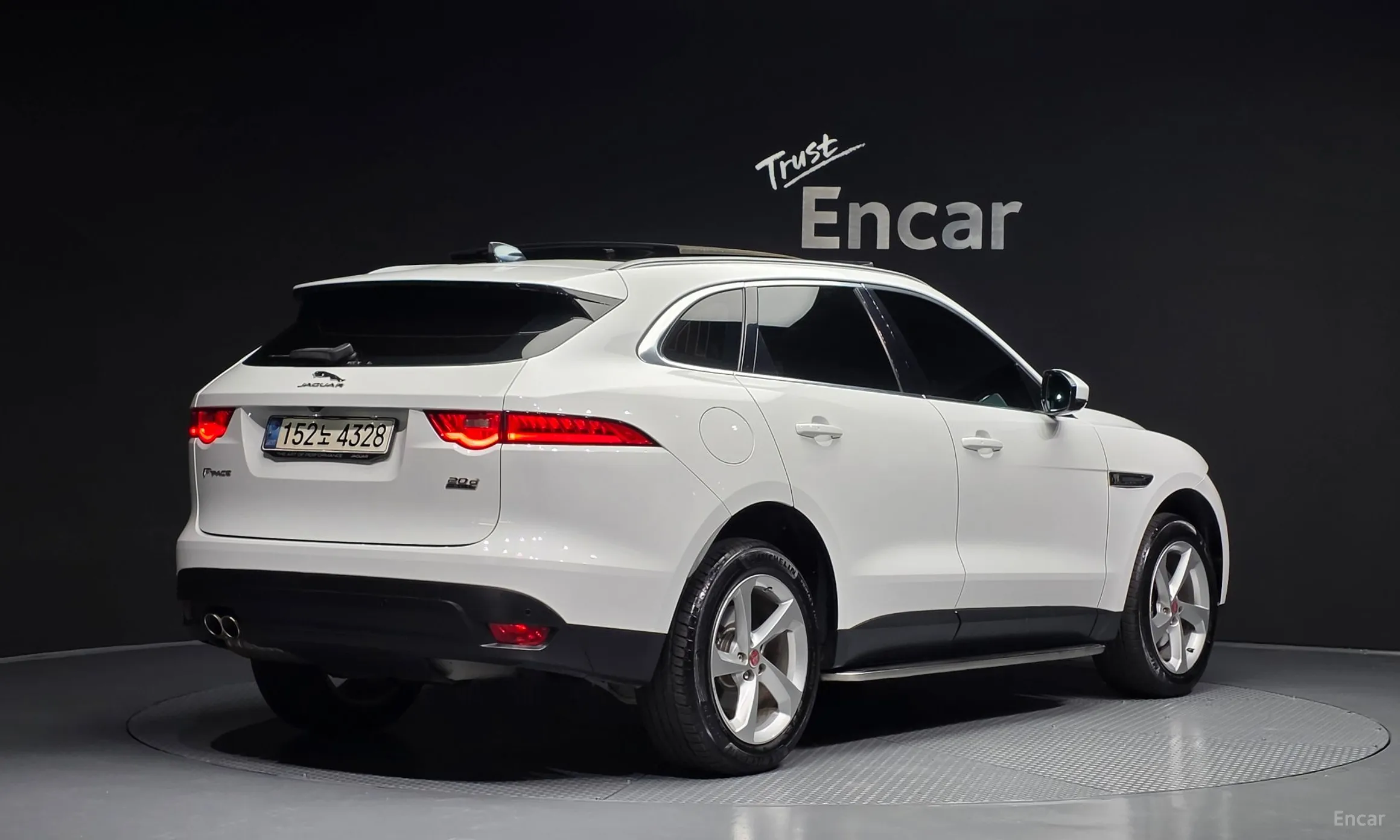 Jaguar F-PACE превью 2
