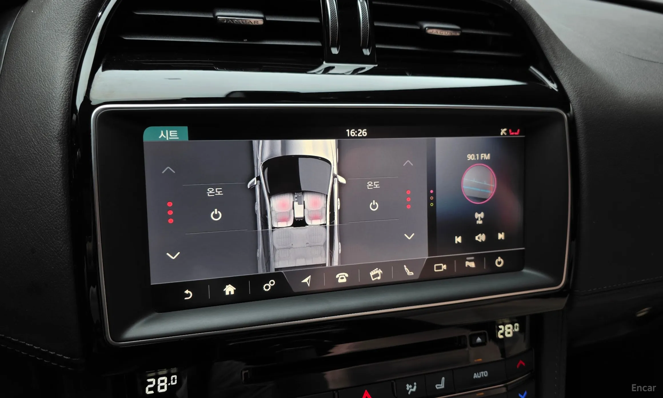Jaguar F-PACE превью 16
