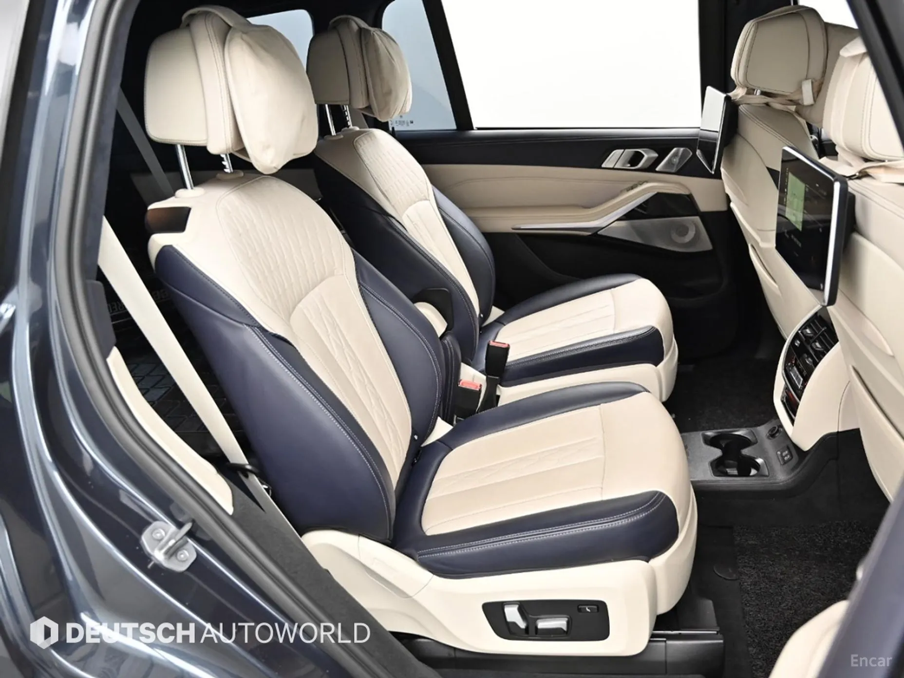 BMW X7 (G07) превью 12