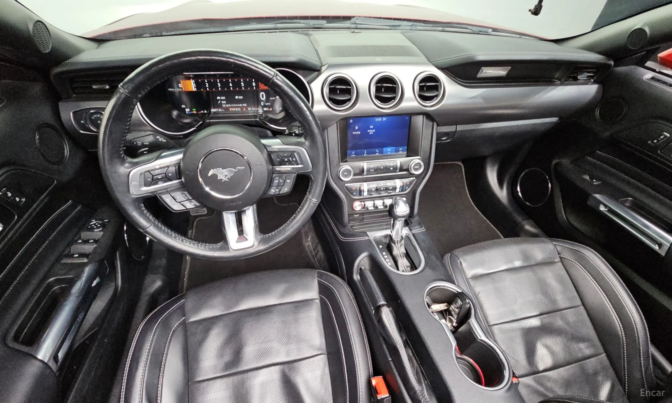 Ford Mustang превью 7