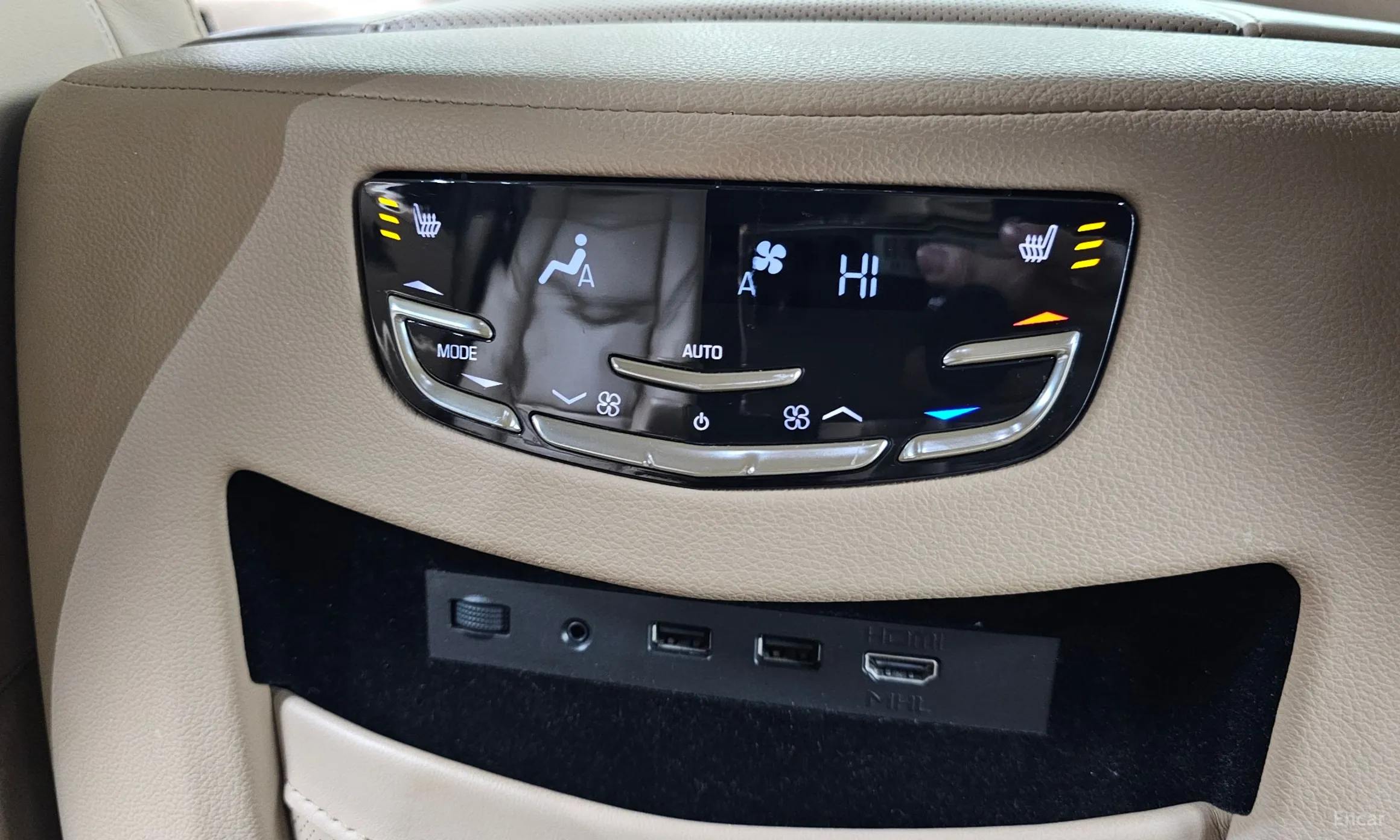 Cadillac Escalade превью 16