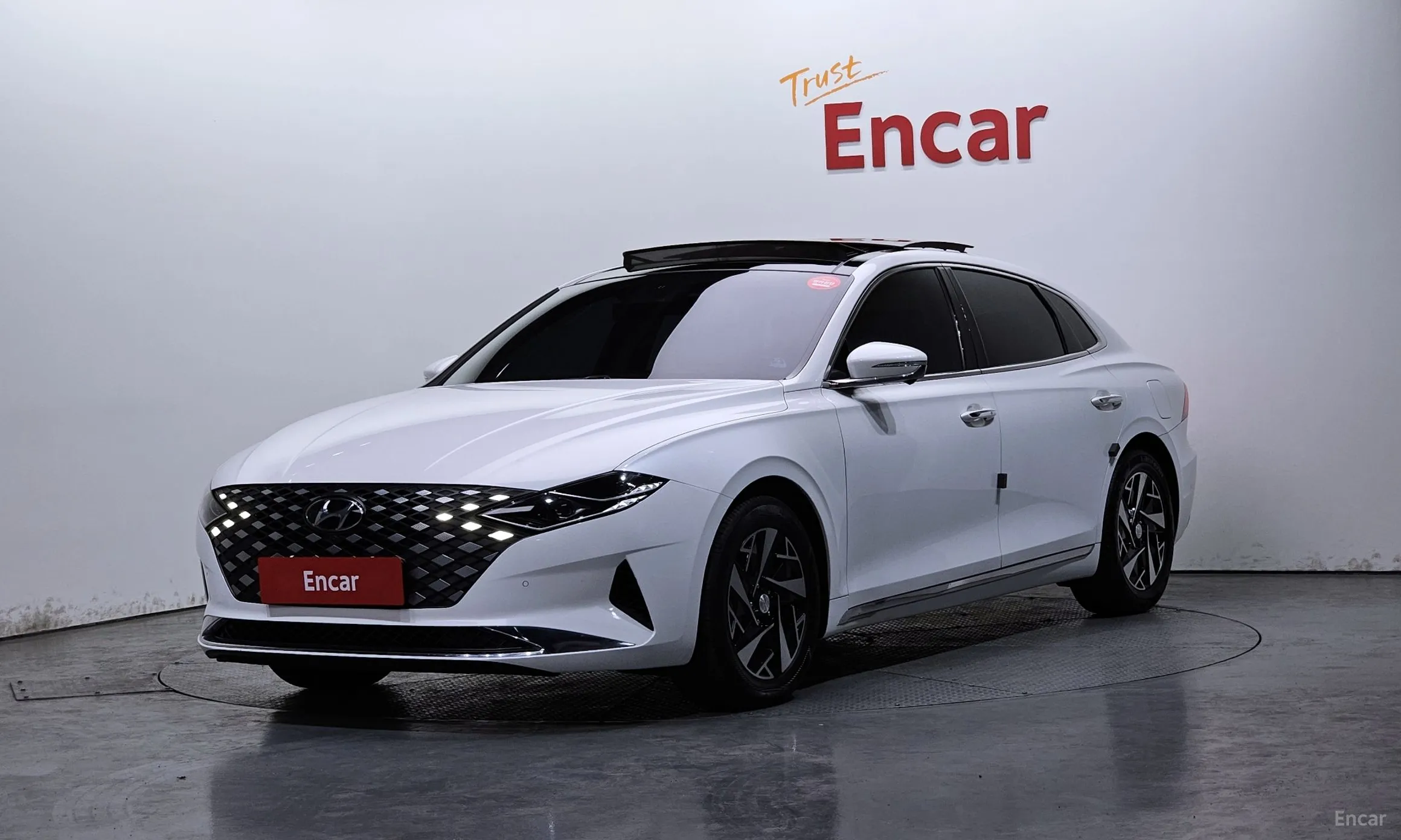 Hyundai Grandeur IG Hybrid