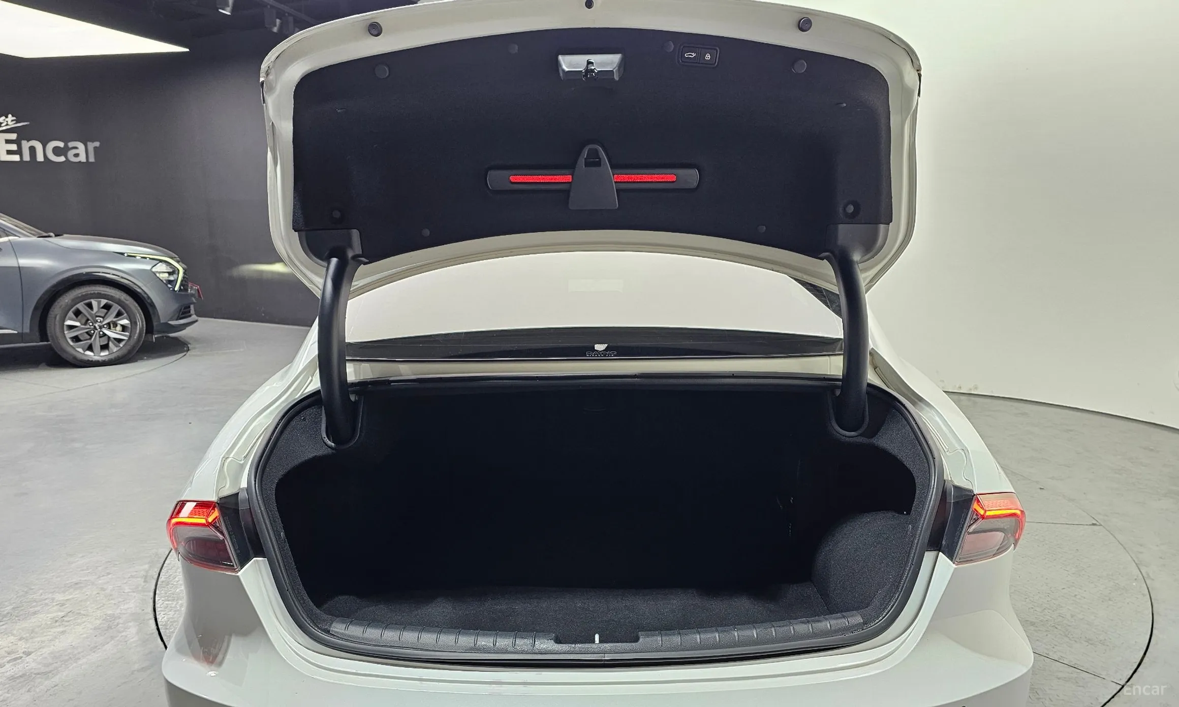 Hyundai Grandeur IG Hybrid превью 20