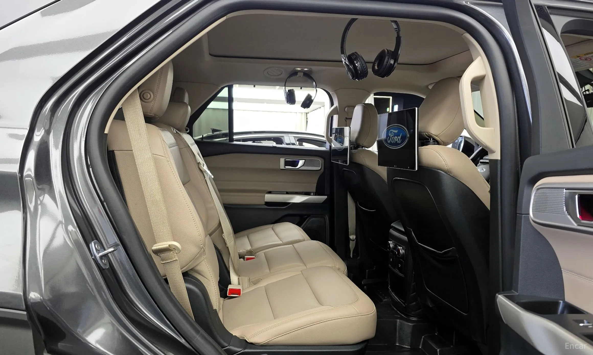 Ford Explorer 6th Generation превью 12