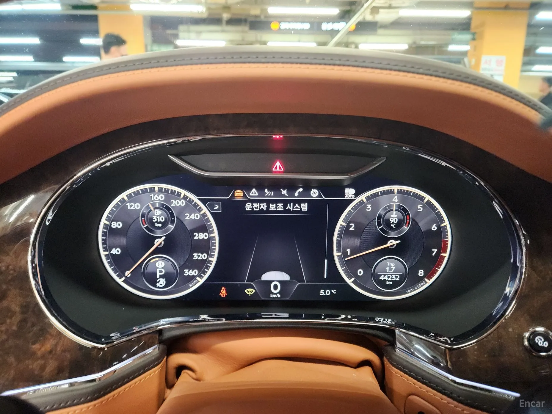 Bentley Flying Spur 3rd Generation превью 12